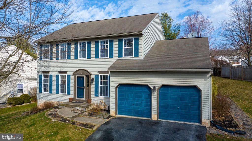 Photo of 207 WILLOW DR, DENVER, PA 17517 (MLS # PALA2031662)