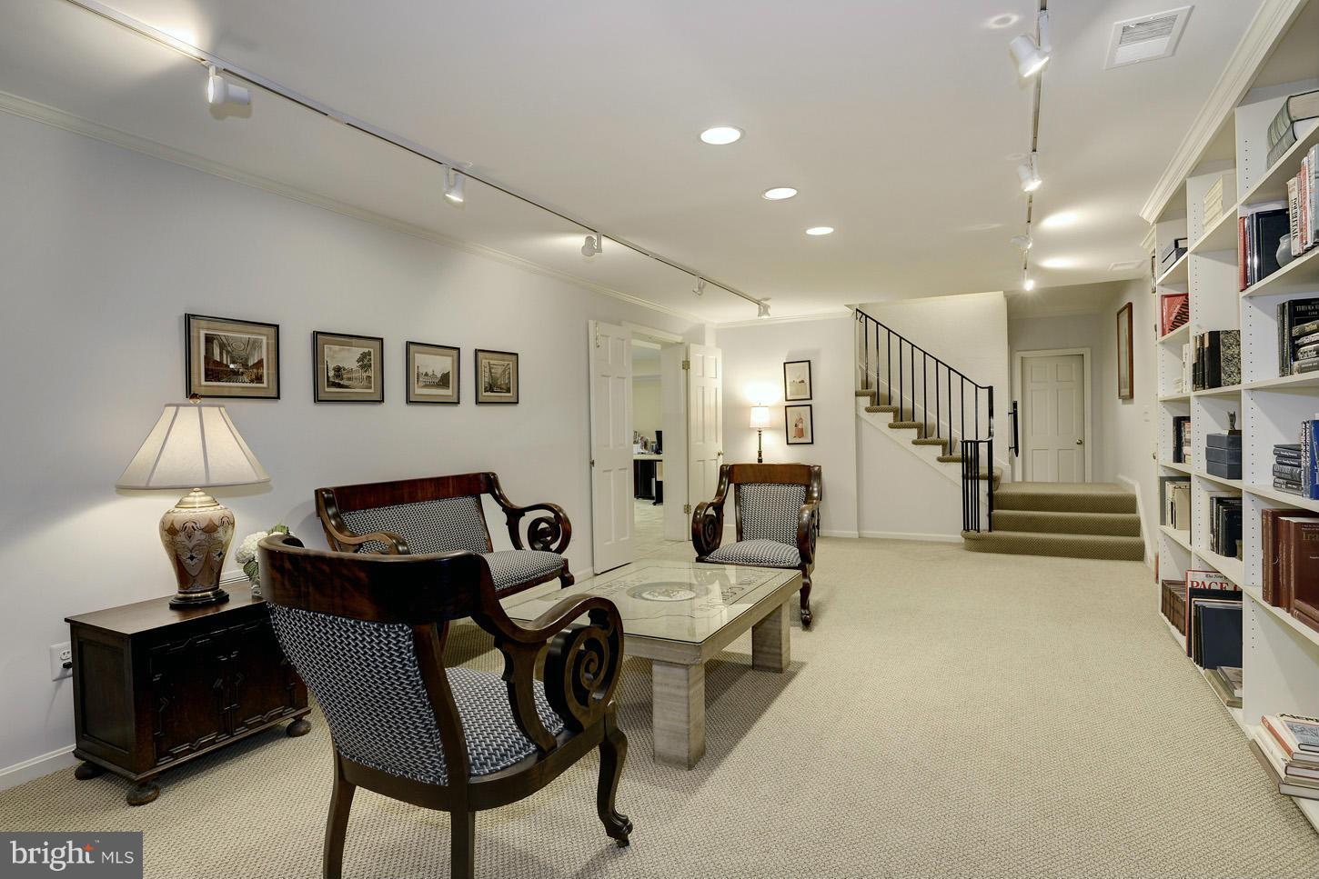 WESTMORELAND HILLS - Residential