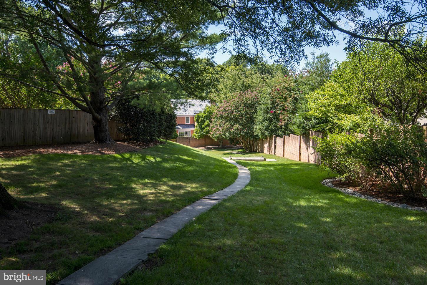 WESTMORELAND HILLS - Residential