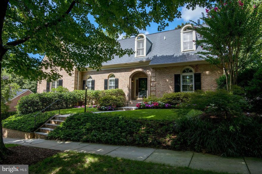 FABULOUS NEW PRICE FOR SINGULAR SPACE! APPROX 6000 SQFT CUSTOM HOME FEATURES SOARING CEILINGS, CURVED STAIRWAYS, EMBASSY-SIZED ROOMS, 1ST FLOOR MASTER....IDEAL FOR GRAND ENTERTAINING & COMFORTABLE LIVING--ENSCONCED IN OVERLOOK ENCLAVE THAT INCLUDES POOL,  PICNIC AREAS, TOT LOT, SIDEWALKS ADJACENT TO ACRES OF NAT'L PARKLAND & CAPITAL CRESCENT TRAIL, MINS TO DOWNTOWN DC, BETH & METRO.