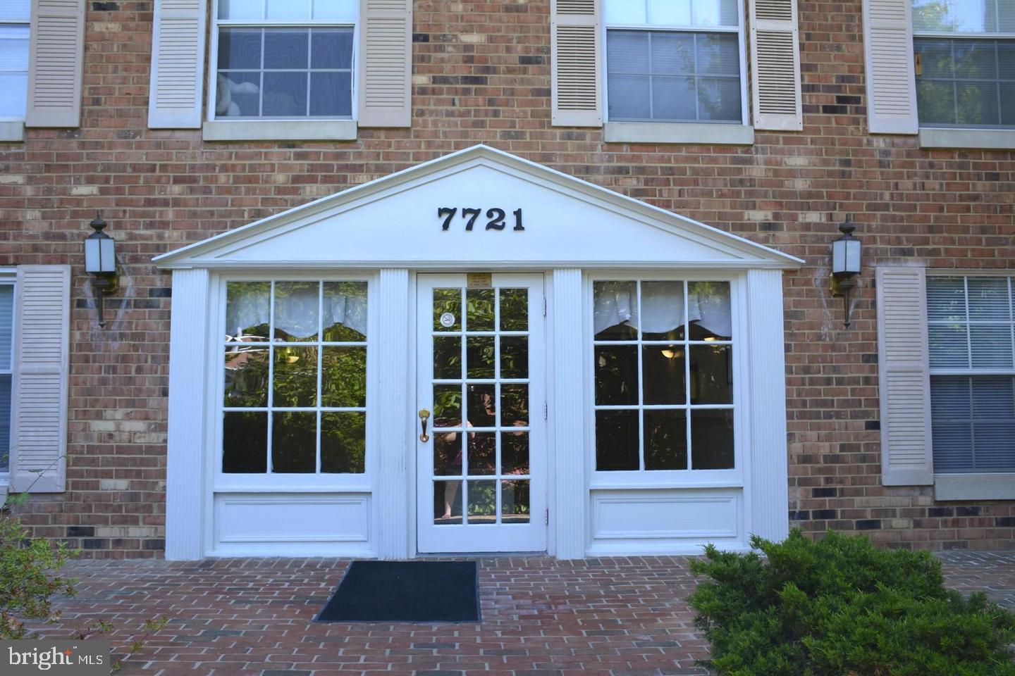 THE COLONIES - Residential Lease