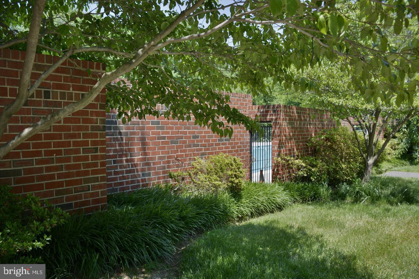 THE COLONIES - Residential Lease