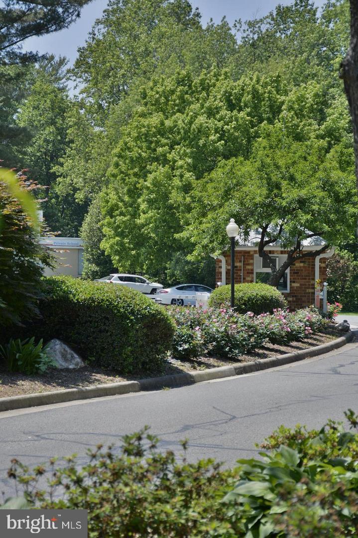 THE COLONIES - Residential Lease