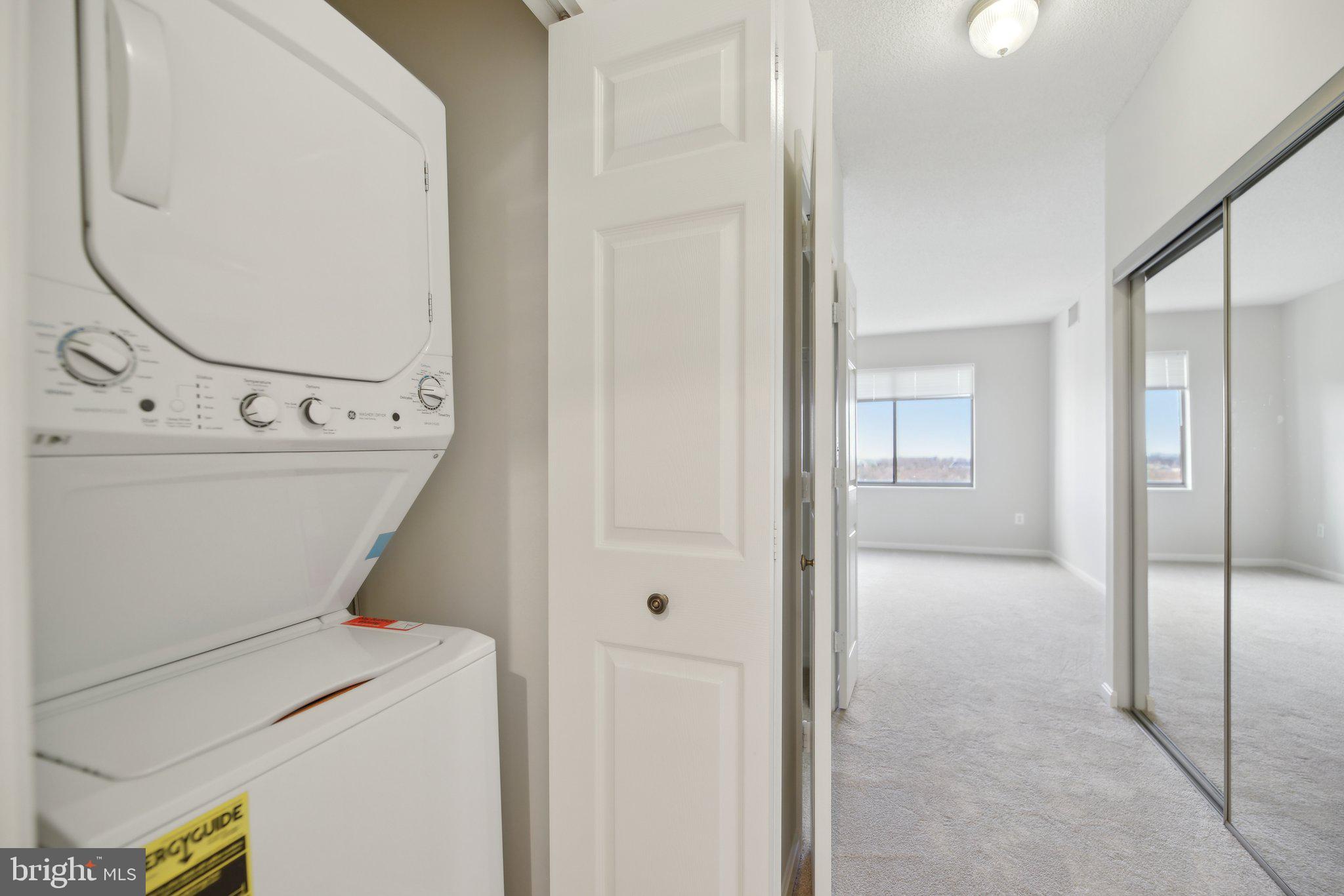 LANSDOWNE WOODS - Residential