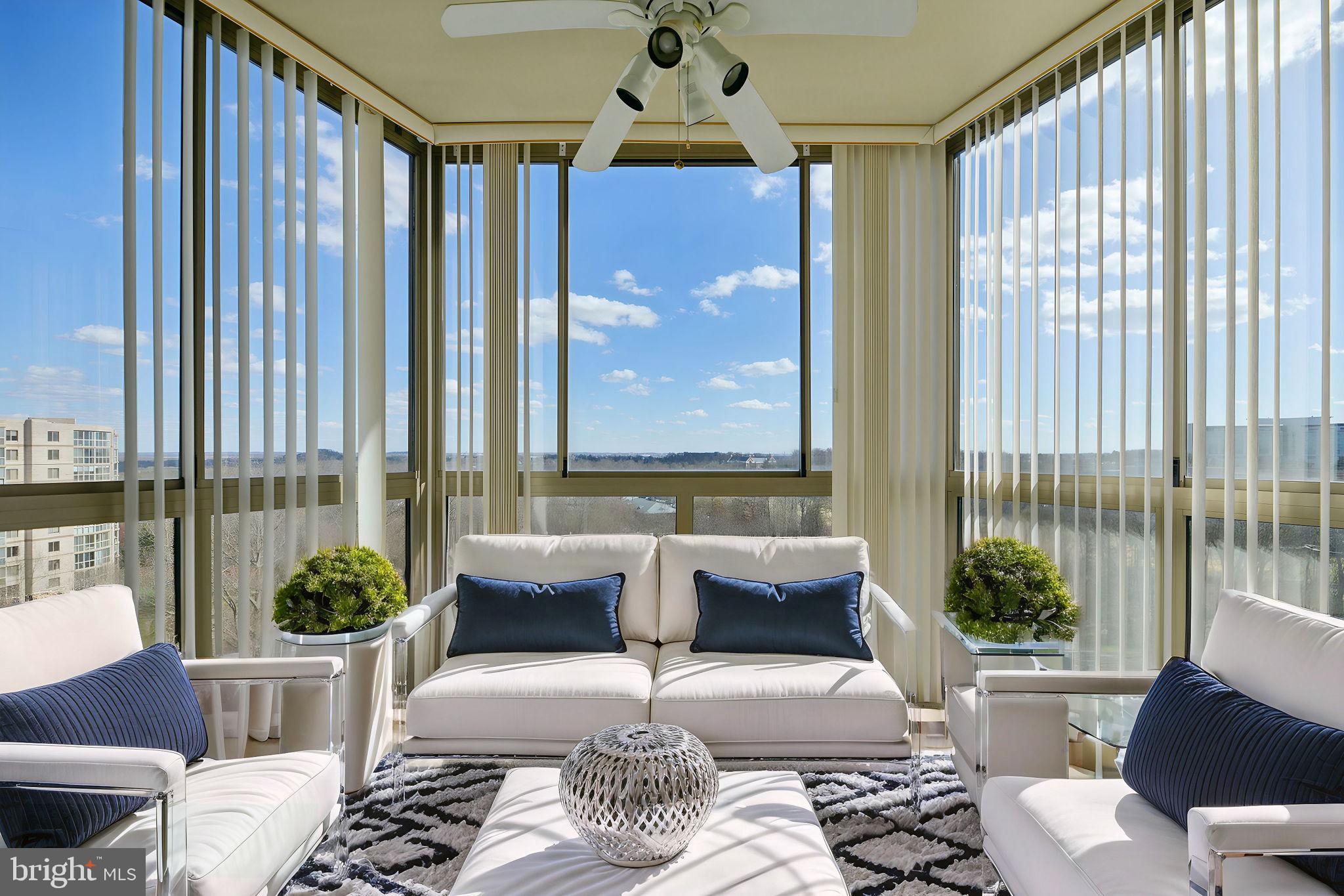 LANSDOWNE WOODS - Residential