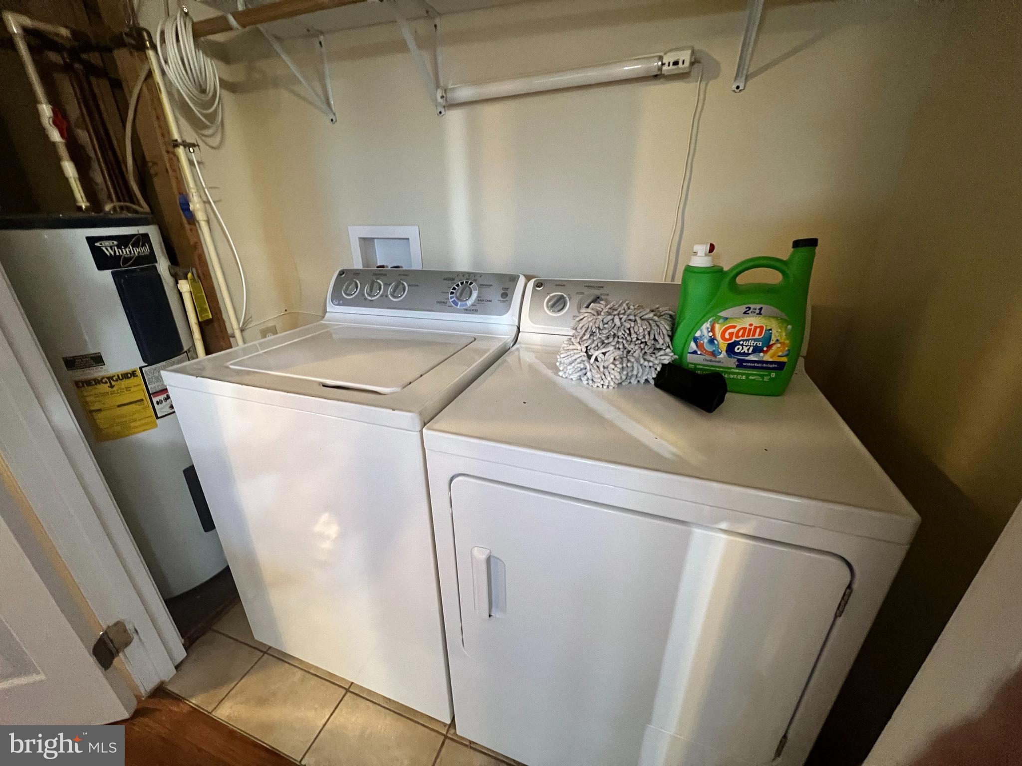 ORCHARD HILLS - Residential Lease