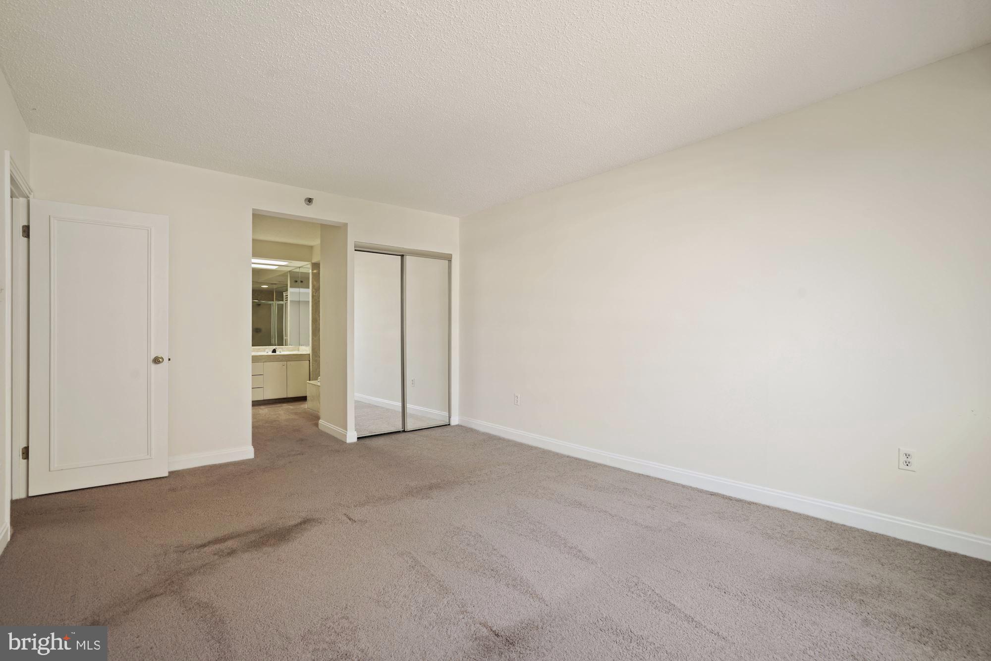 THE CARLETON OF CHEVY CHASE - Residential