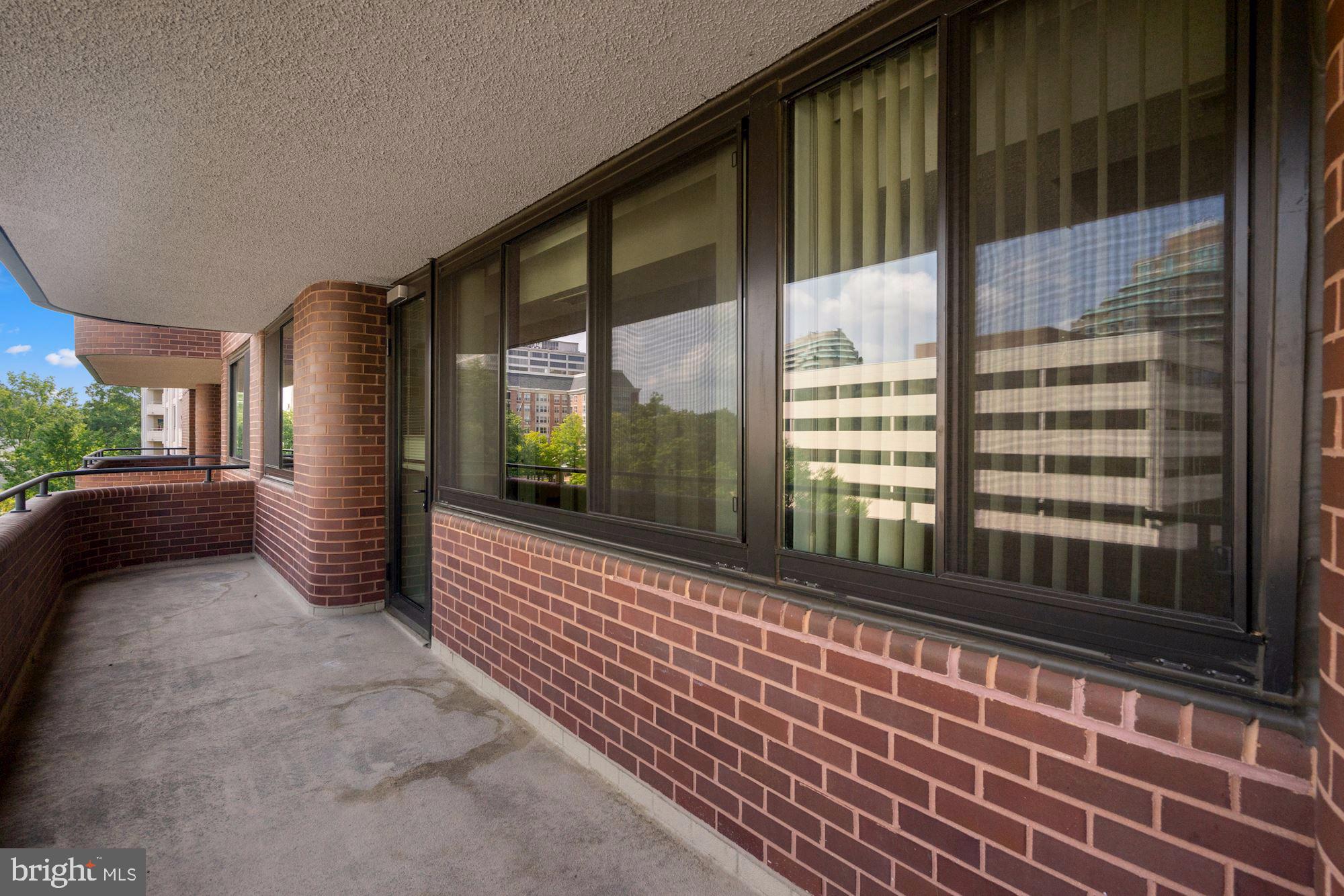 THE CARLETON OF CHEVY CHASE - Residential