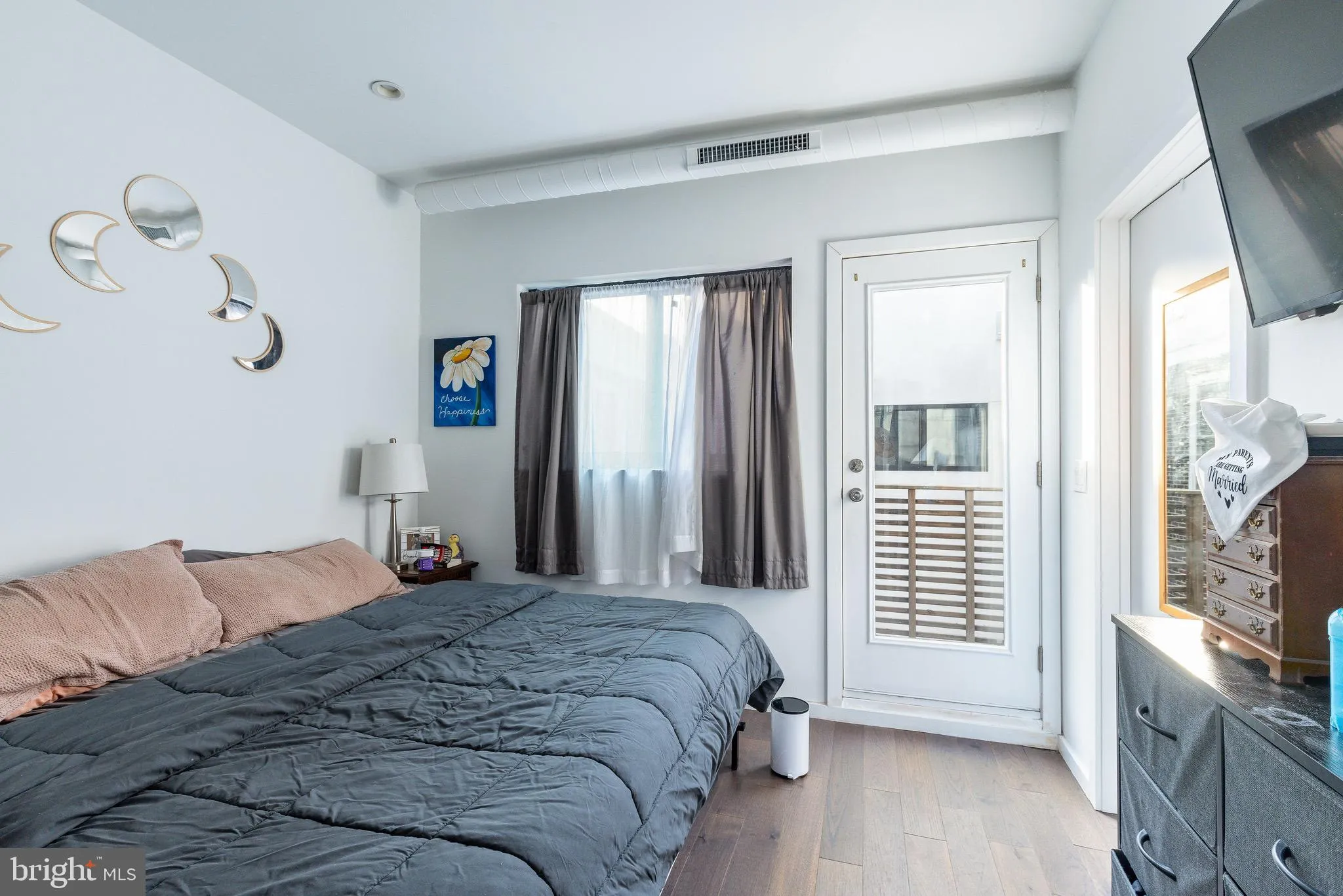 Philadelphia, Pennsylvania 19125, United States, 3 Bedrooms Bedrooms, ,Residential,Active,114042