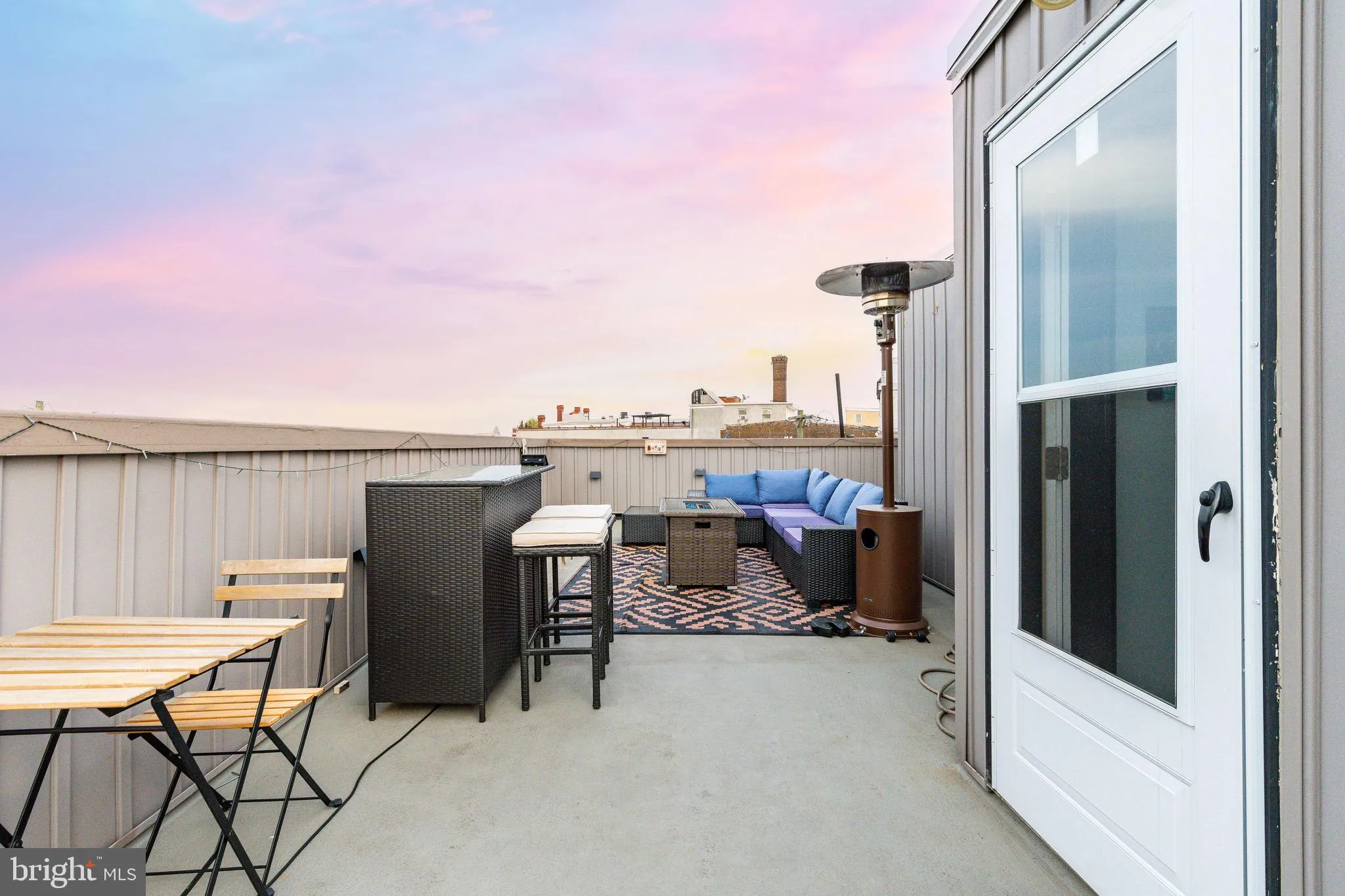 Philadelphia, Pennsylvania 19125, United States, 3 Bedrooms Bedrooms, ,Residential,Active,114042