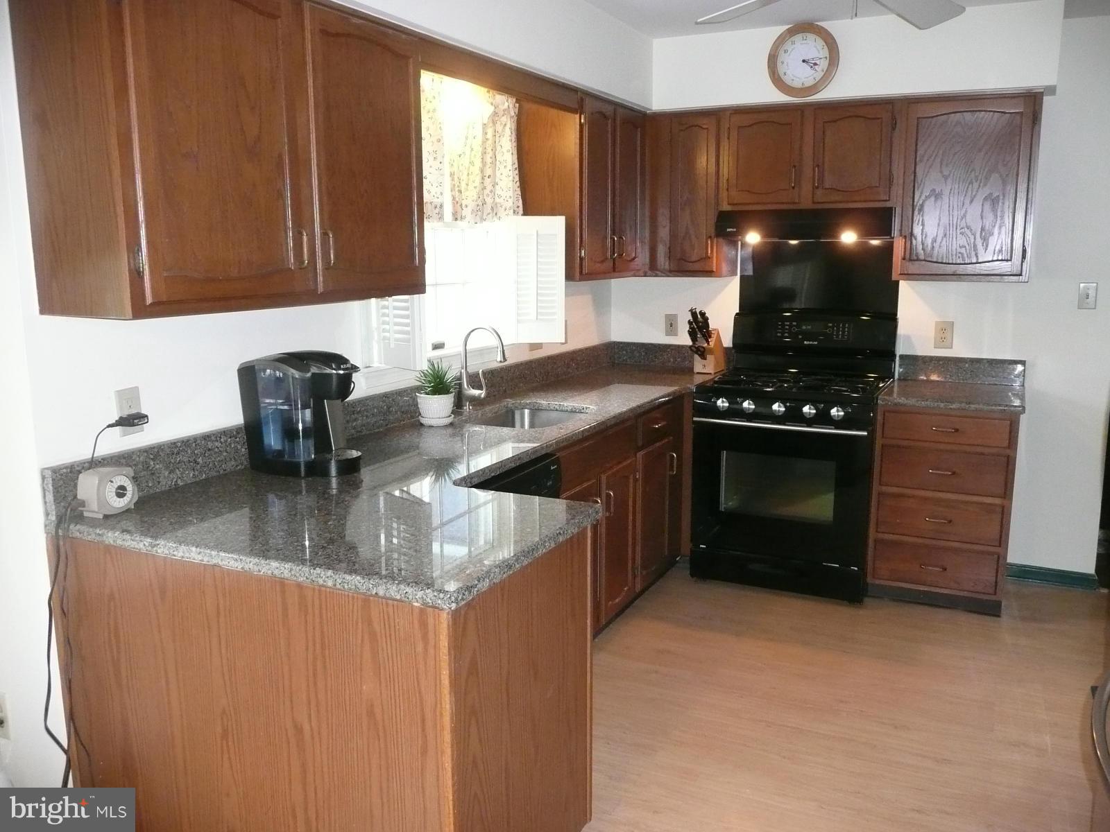 ACADEMY HILLS - Residential