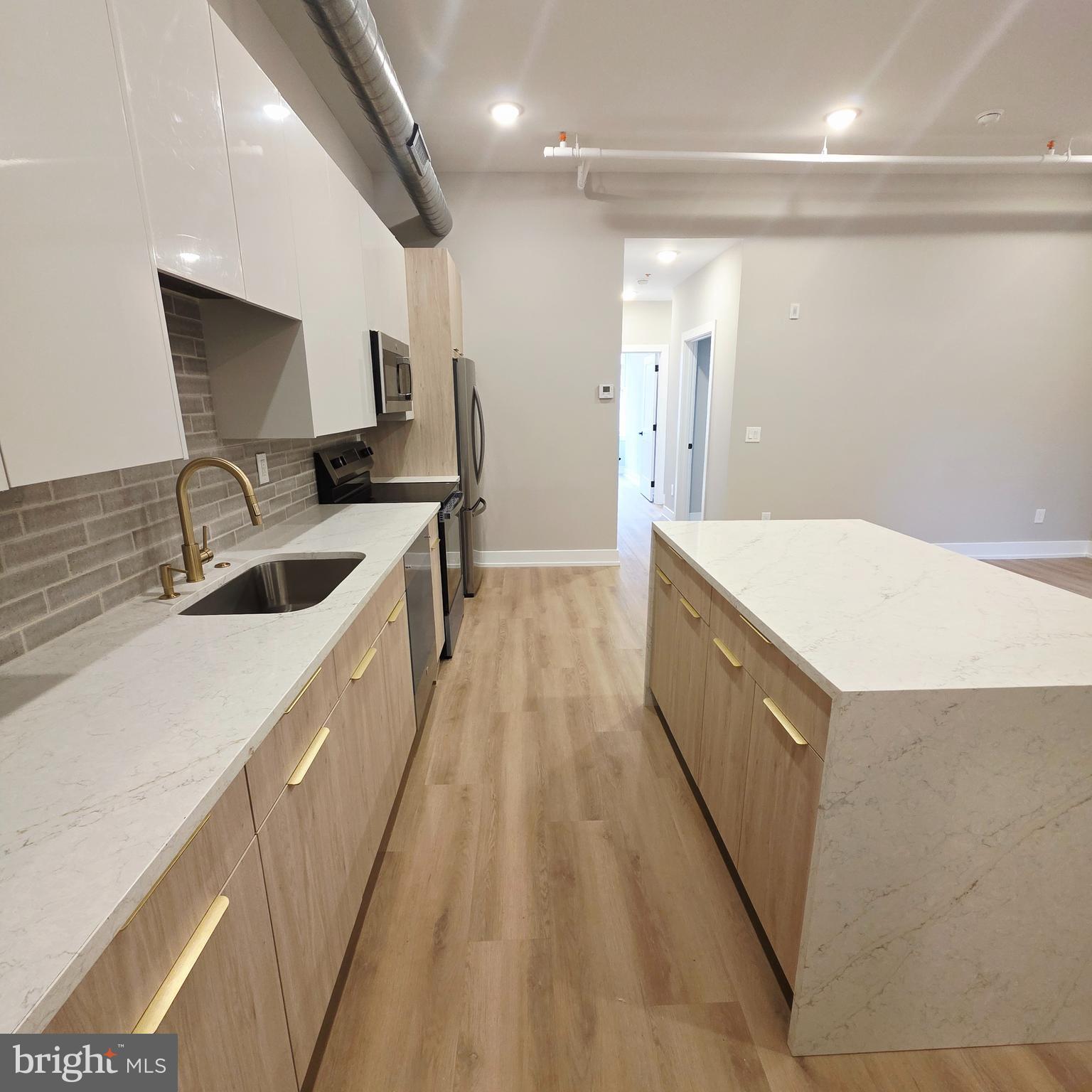 714 CHESTNUT STREET 3F