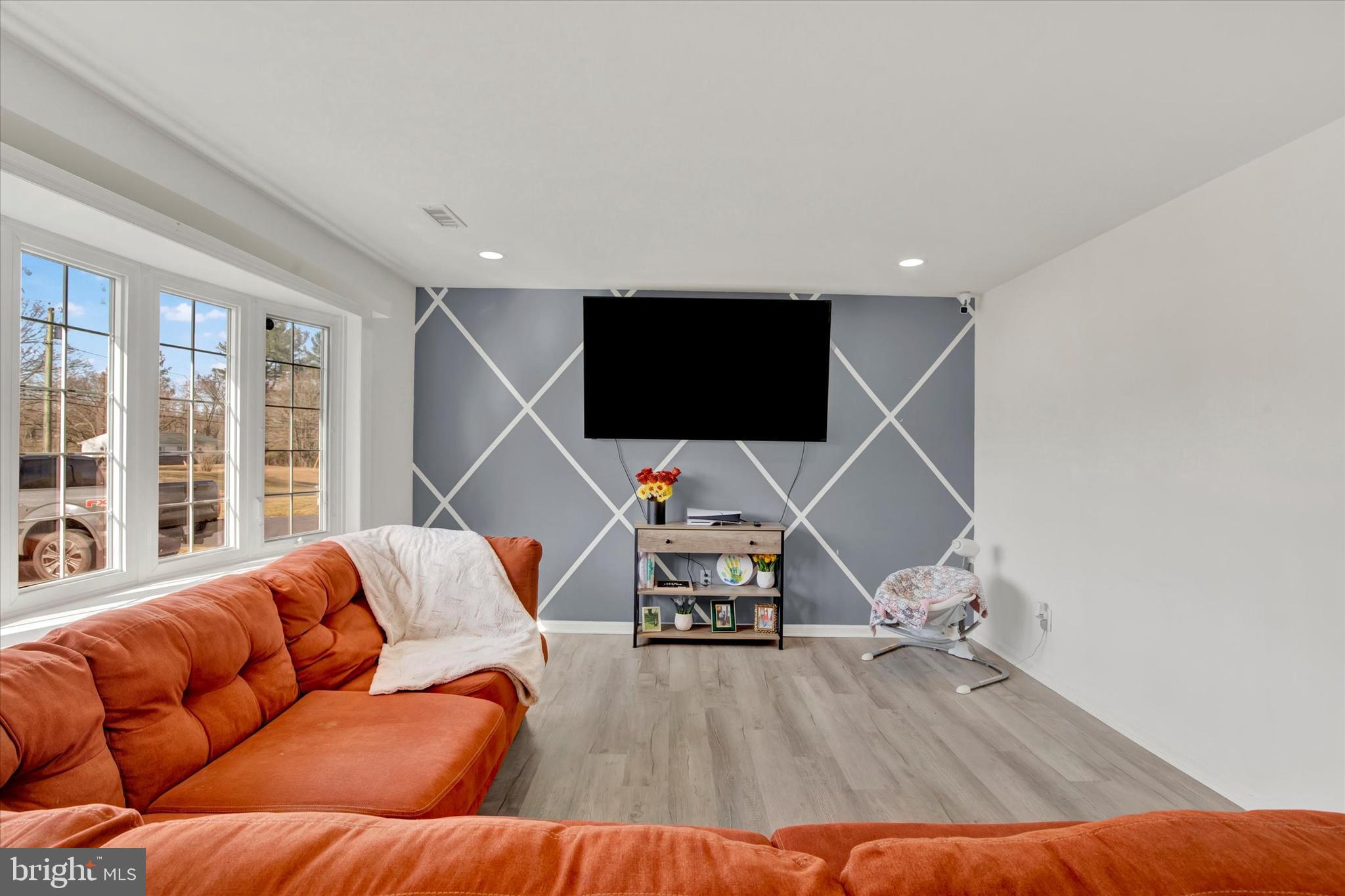 2015 S FOUNTAIN GREEN ROAD