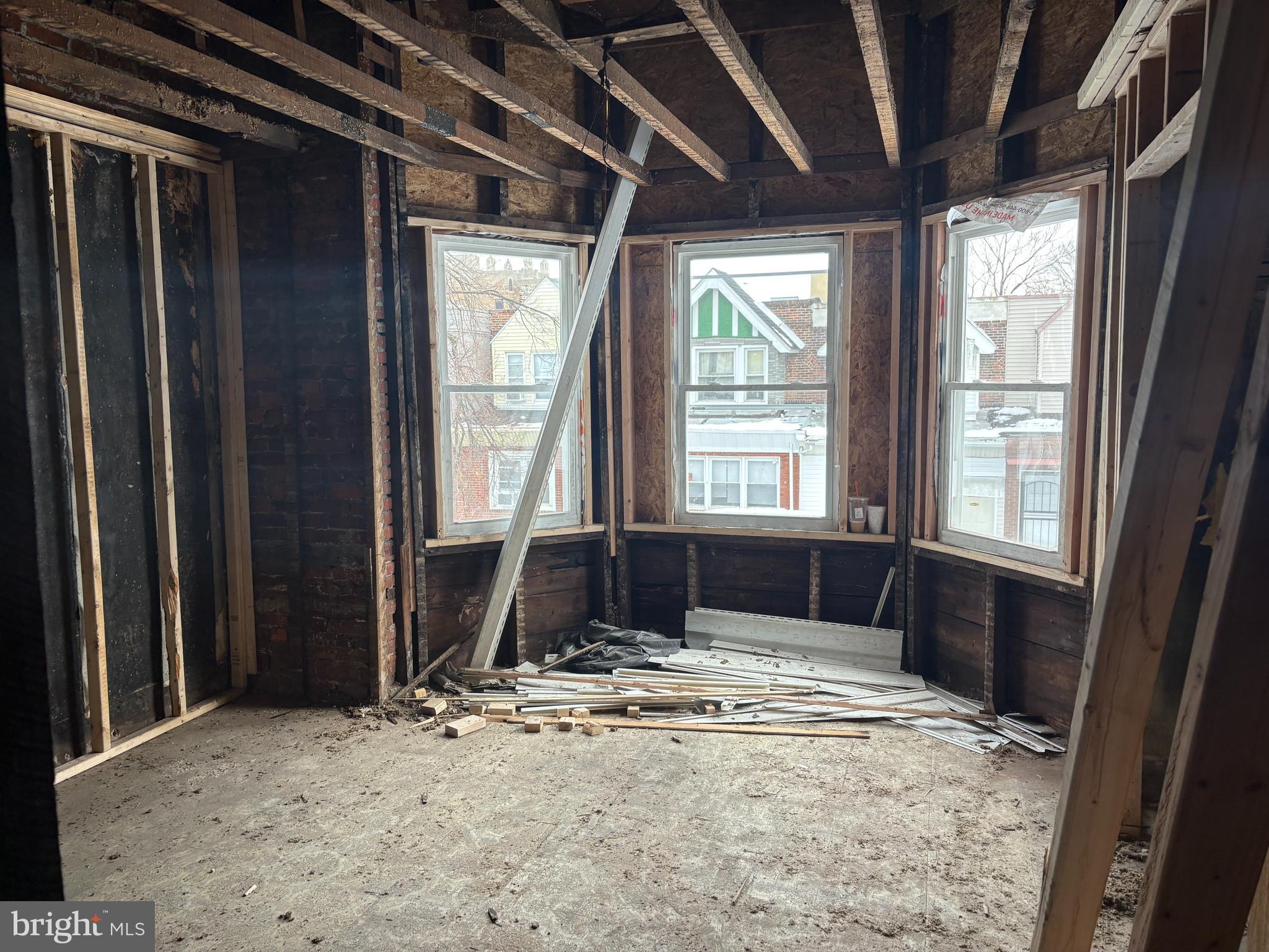 ELMWOOD PARK - Residential