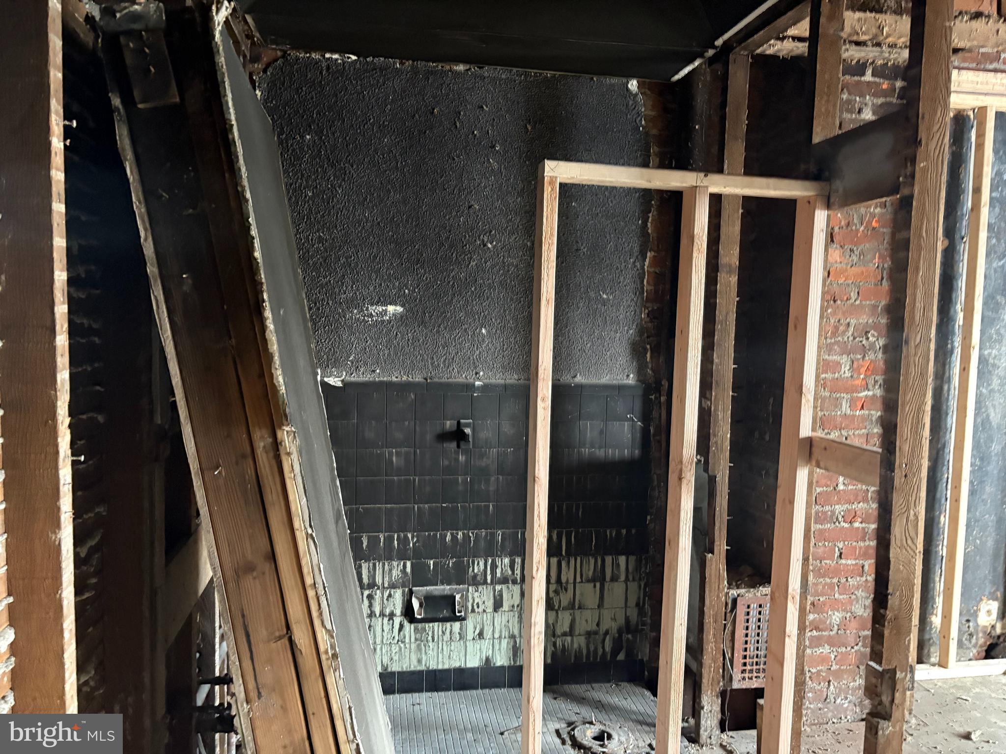 ELMWOOD PARK - Residential