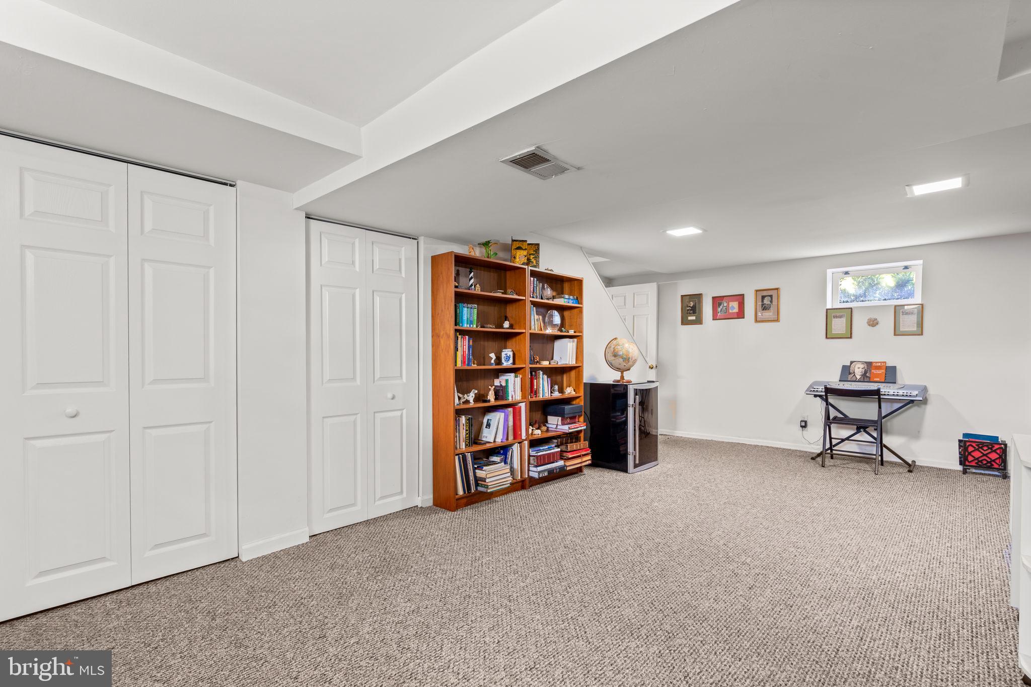 CHESTNUT HILLS - Residential