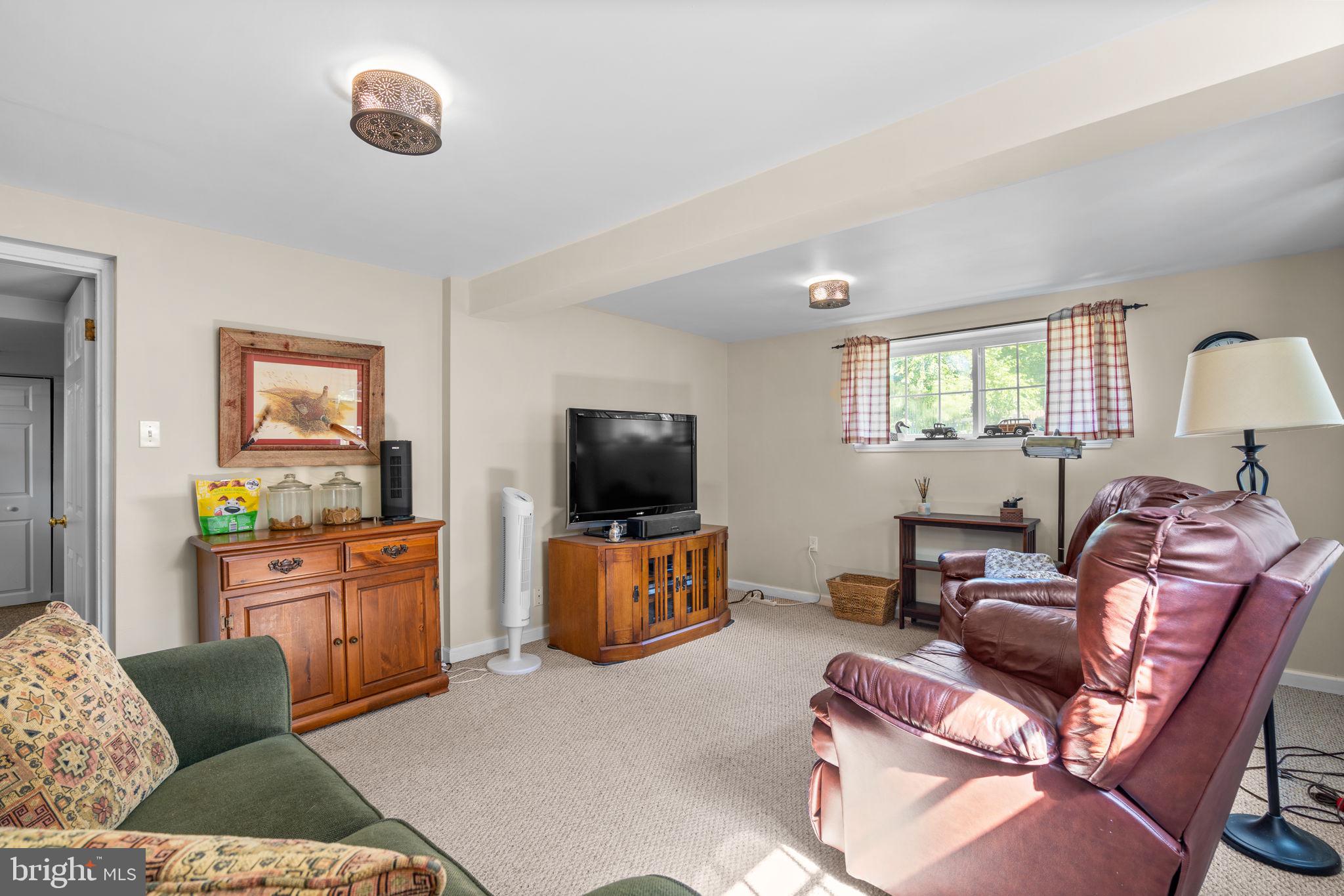 CHESTNUT HILLS - Residential