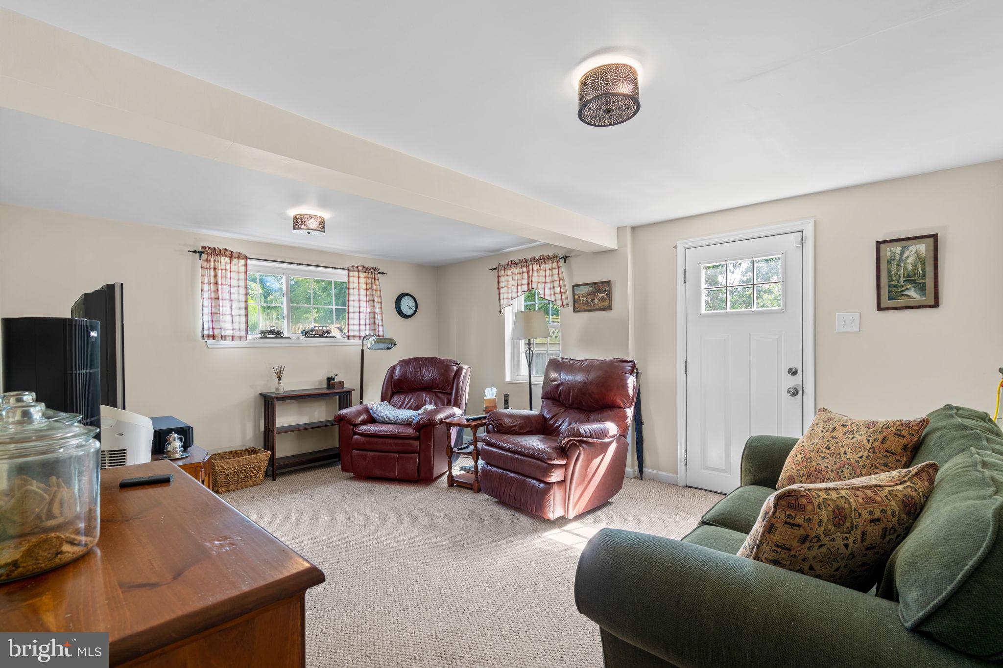 CHESTNUT HILLS - Residential