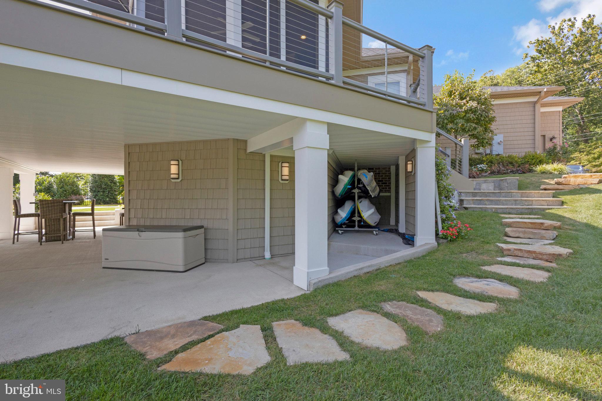 JOHN LEARY - Residential