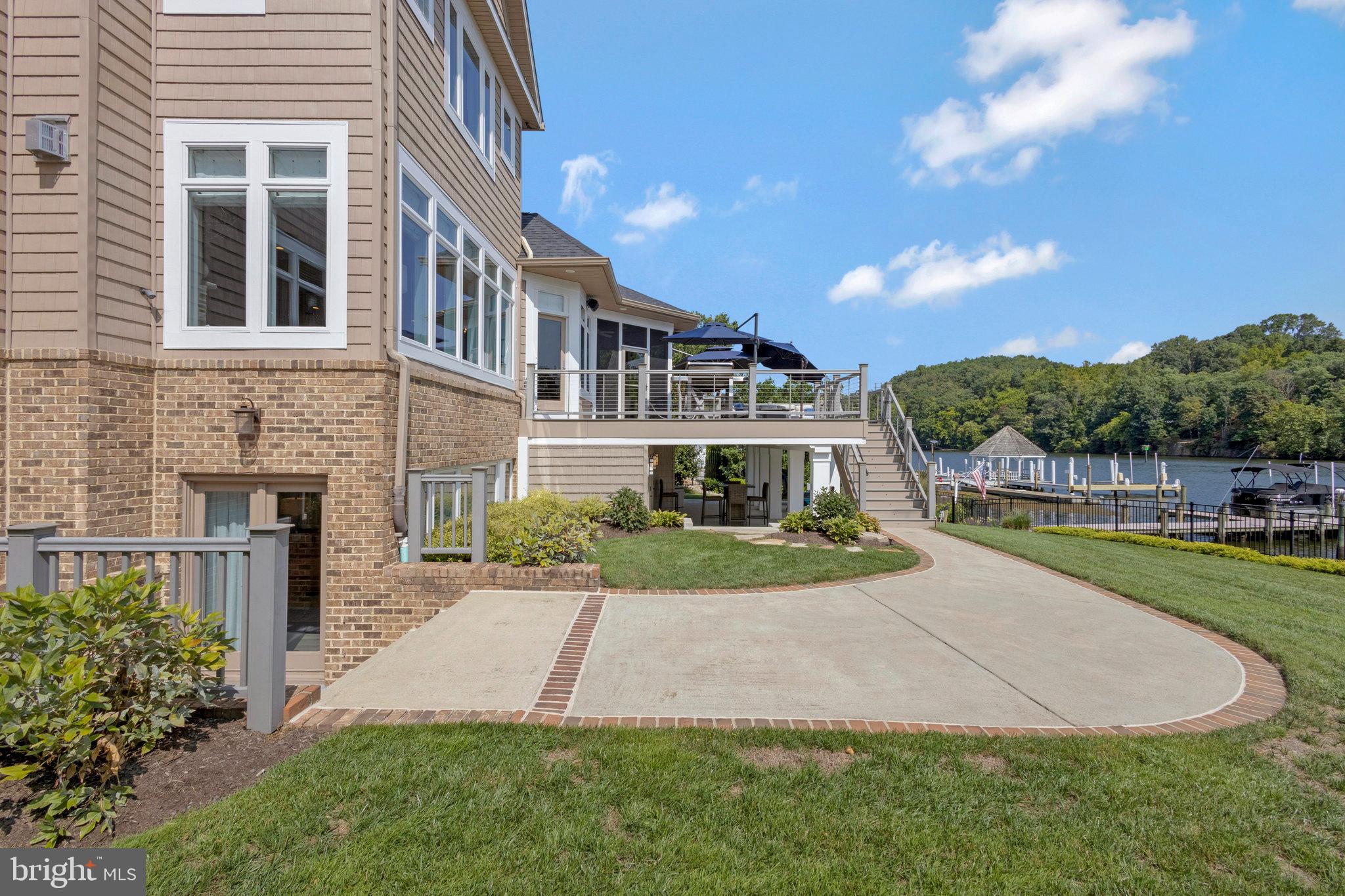 JOHN LEARY - Residential