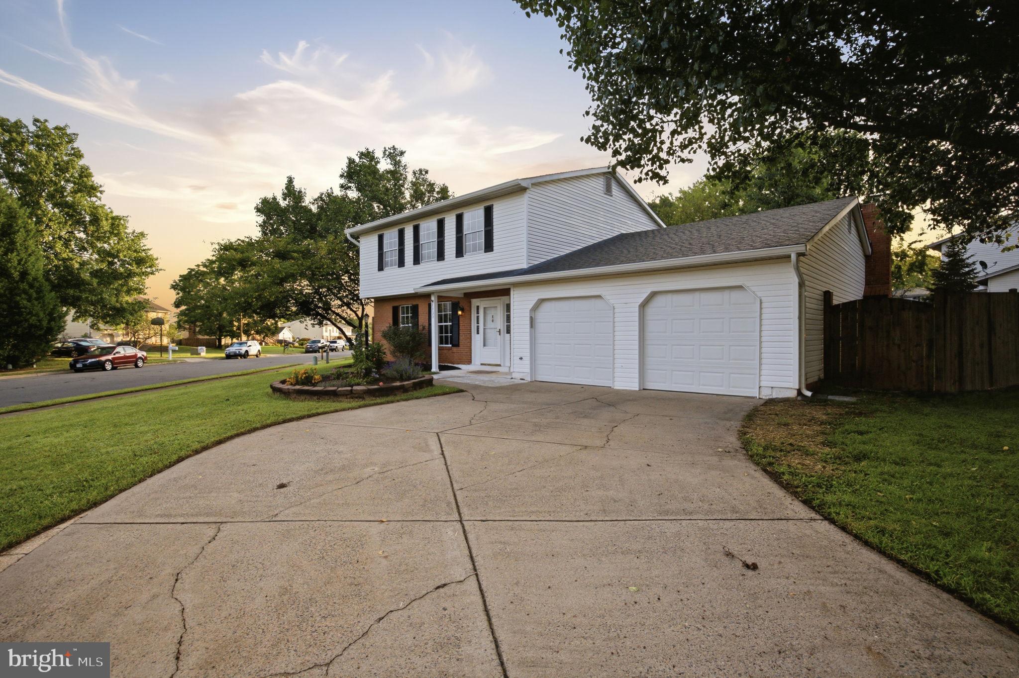 8933 SWEETBRIAR STREET