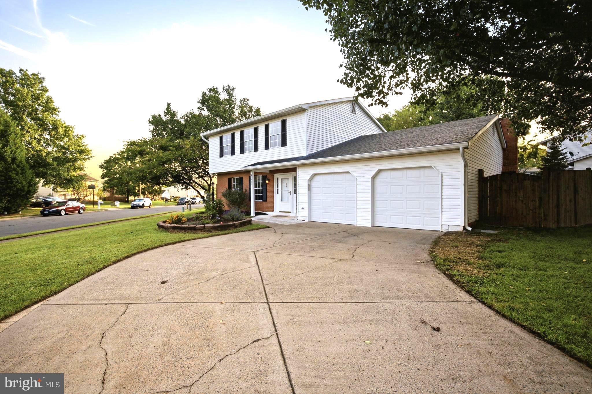 8933 SWEETBRIAR STREET