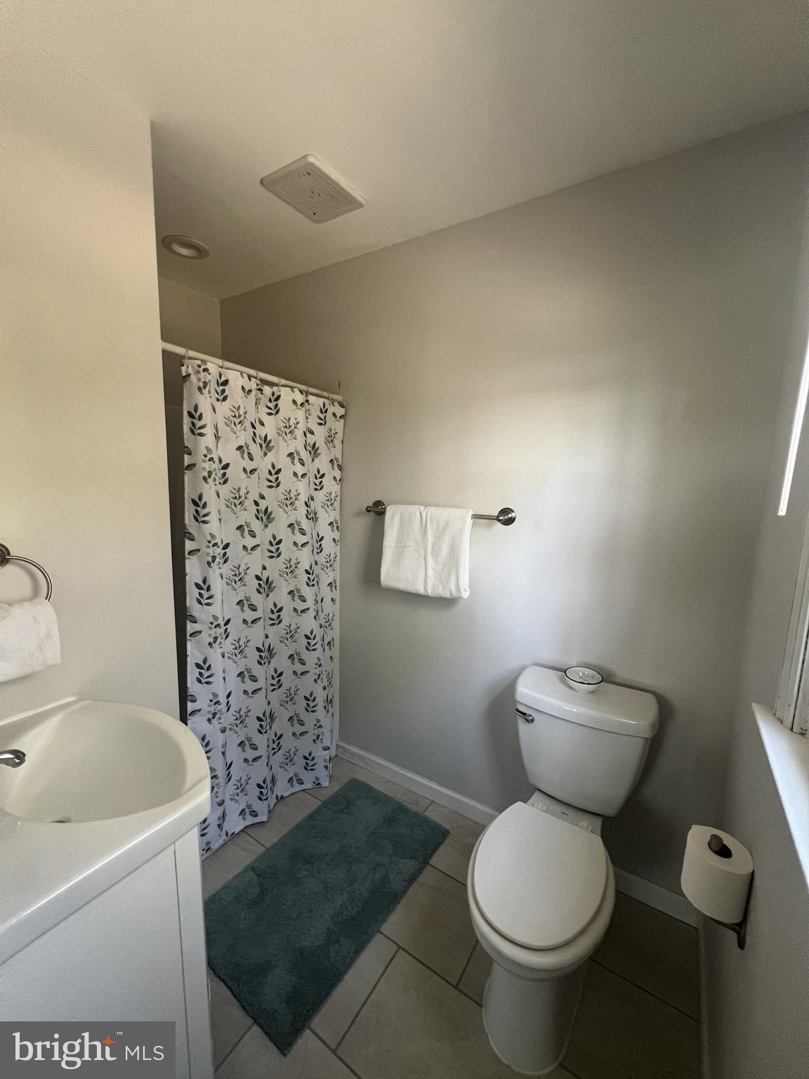 THE PLAINS - Residential Lease