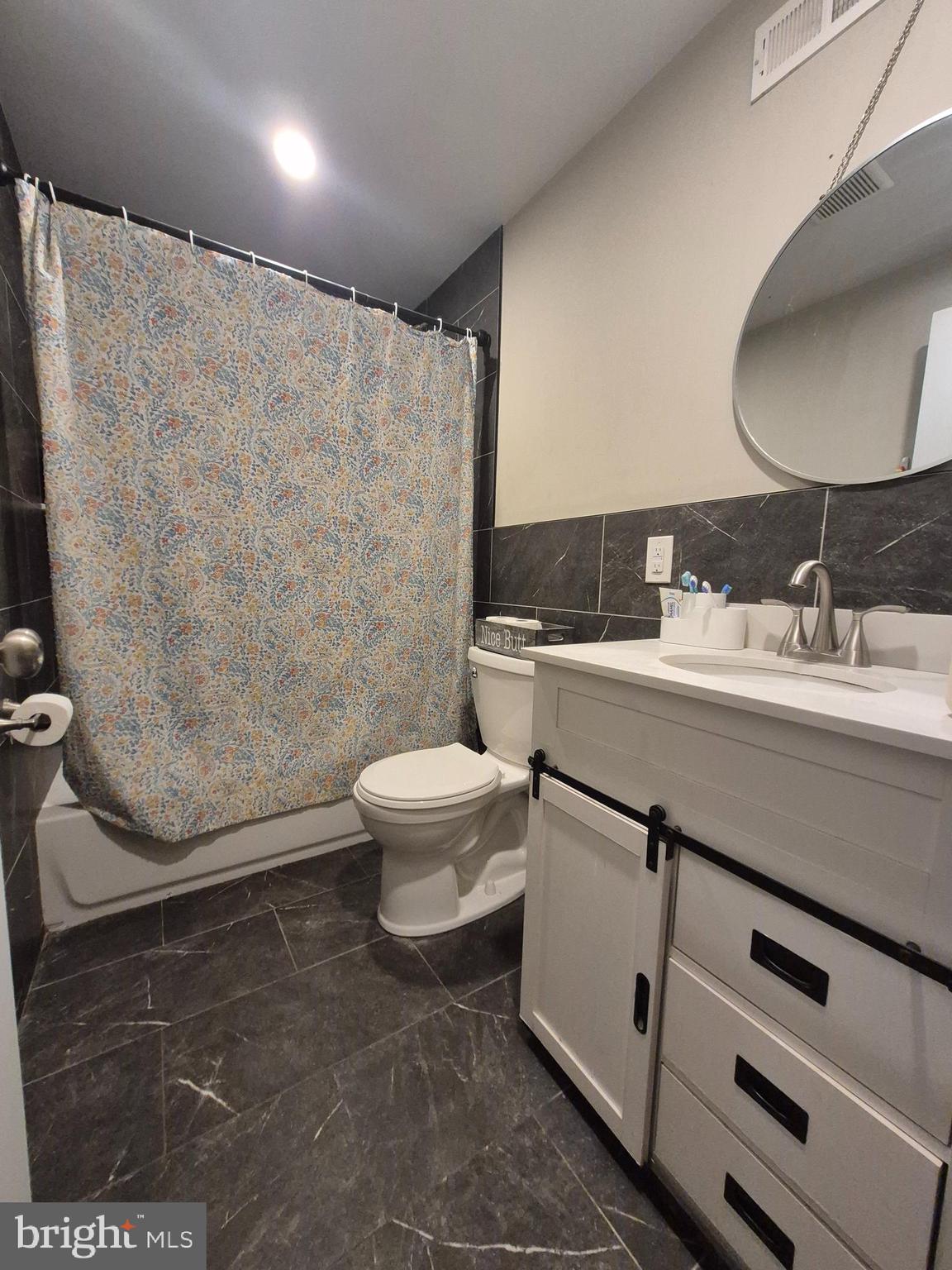 HARROWGATE - Residential