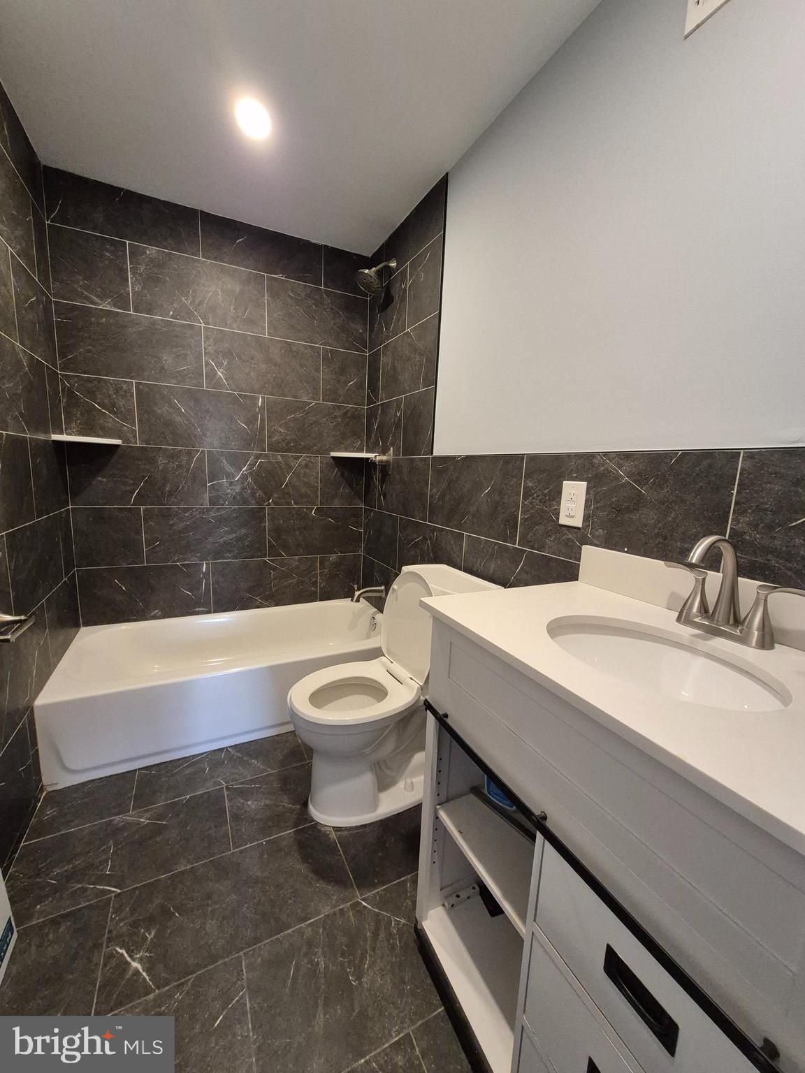 HARROWGATE - Residential