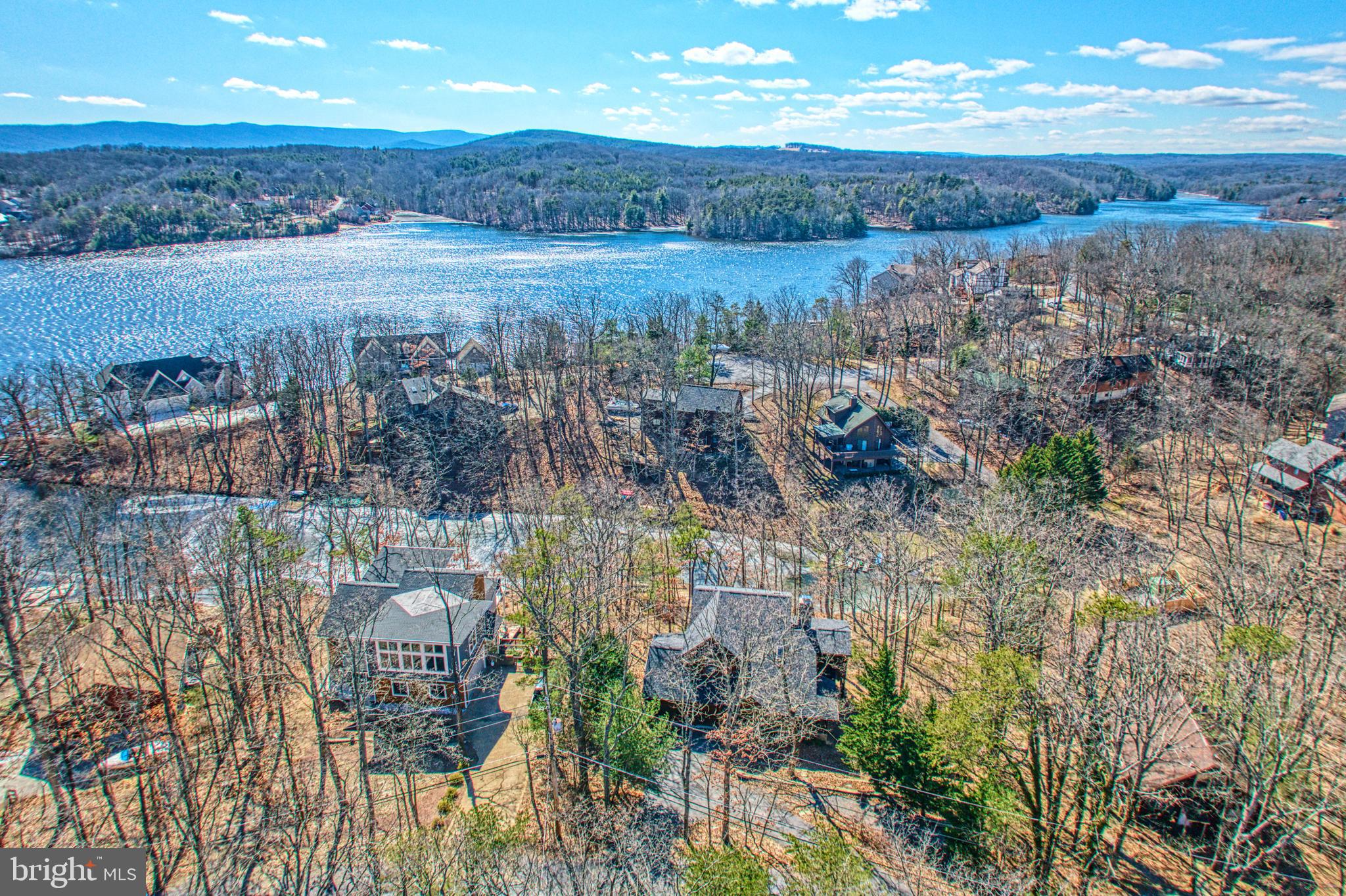 LAKE HOLIDAY ESTATES - Residential