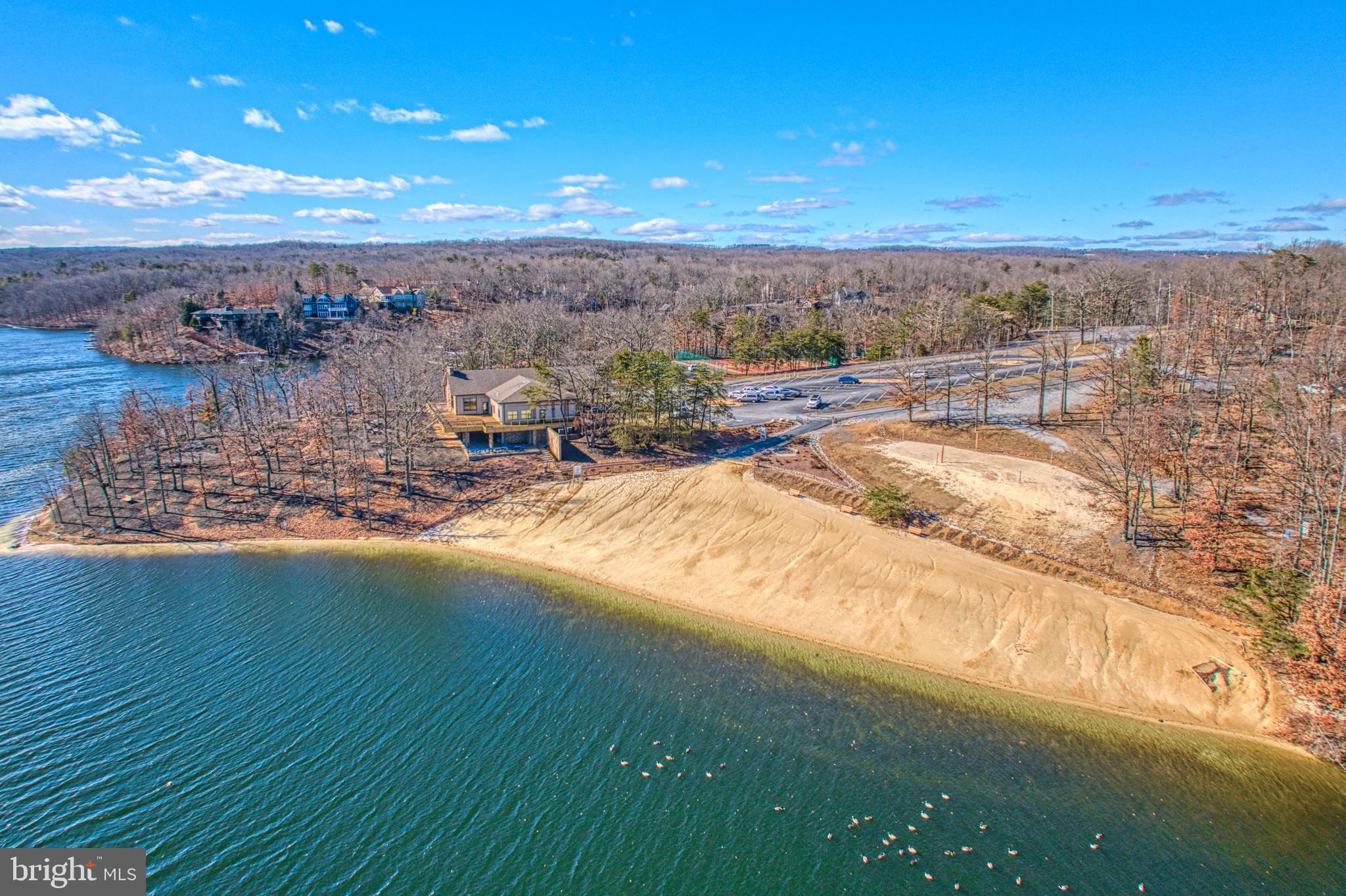 LAKE HOLIDAY ESTATES - Residential