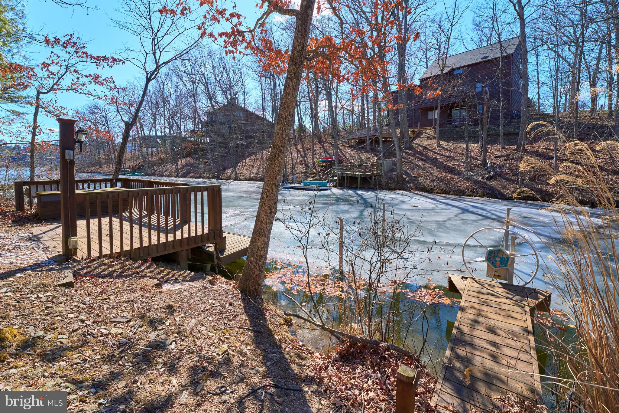 LAKE HOLIDAY ESTATES - Residential