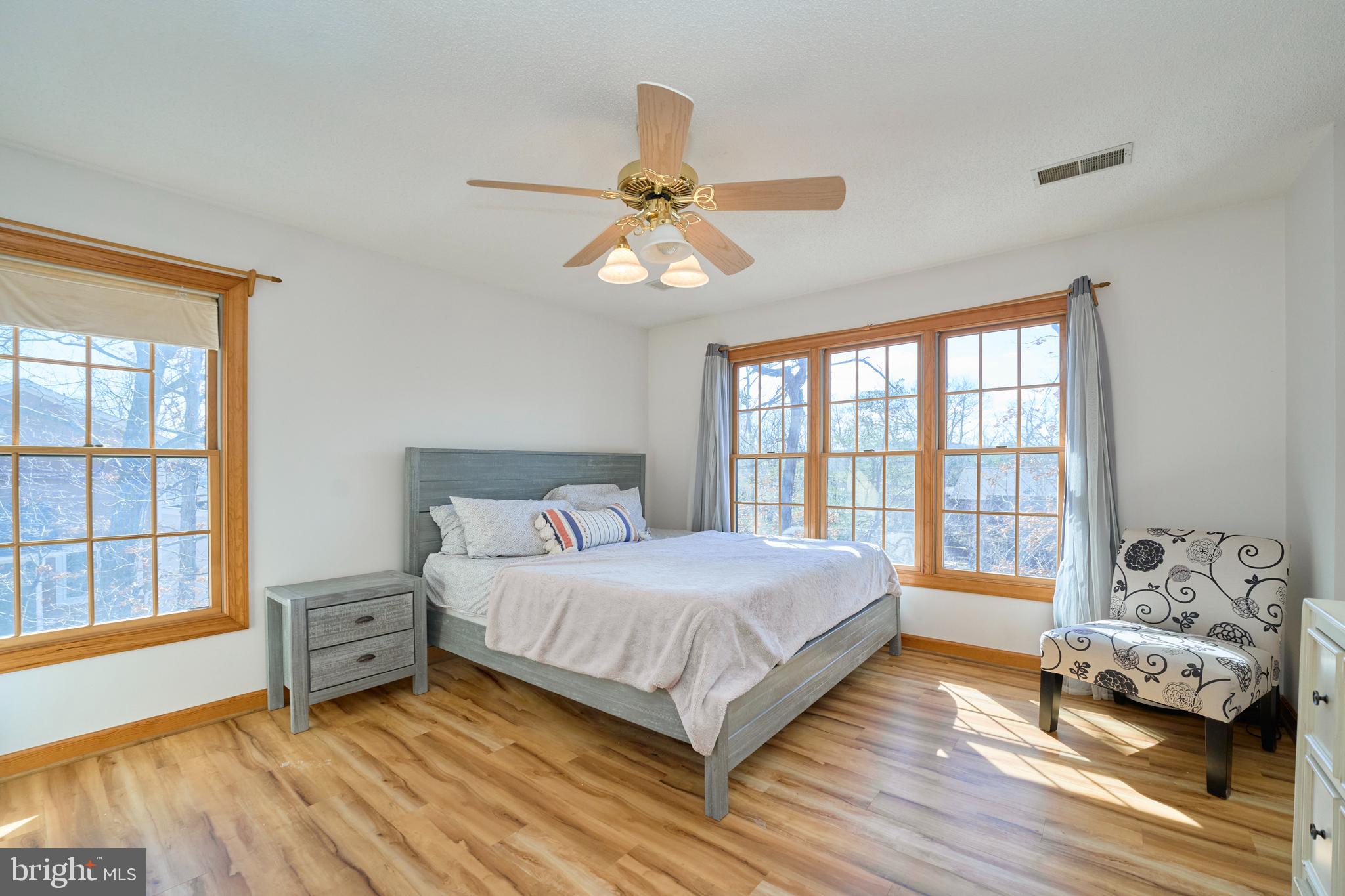 LAKE HOLIDAY ESTATES - Residential