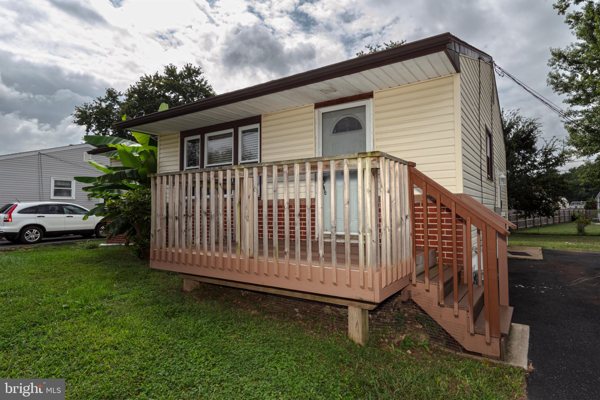 6 ABSON DRIVE