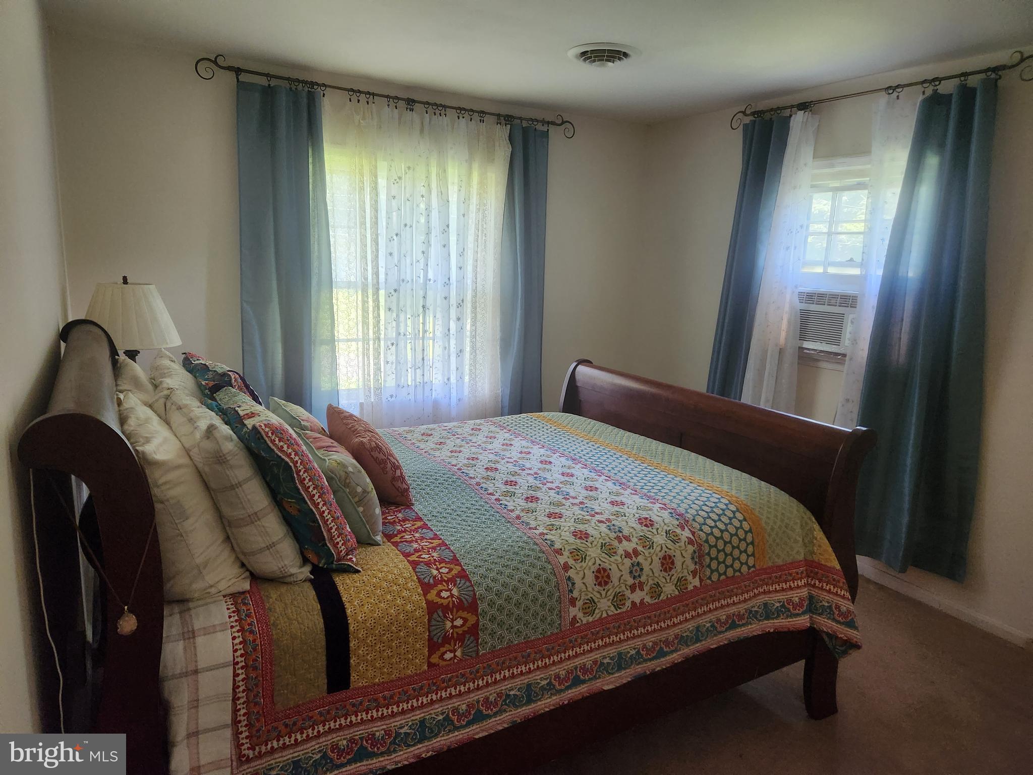 CHAPLINE'S CHOICE - Residential