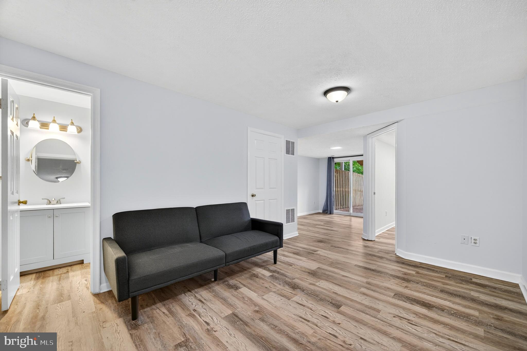 SULLY STATION - Residential