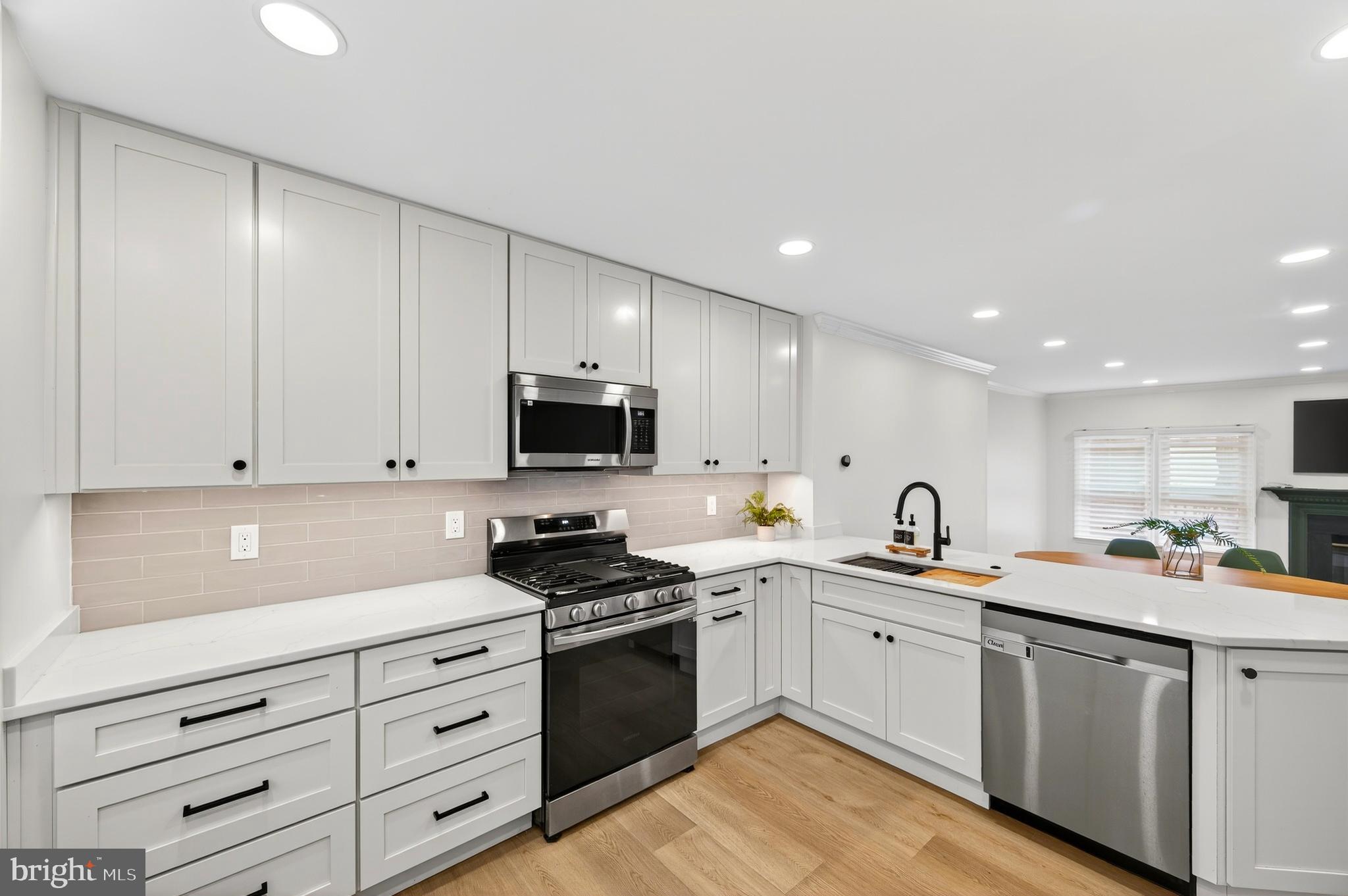 SULLY STATION - Residential