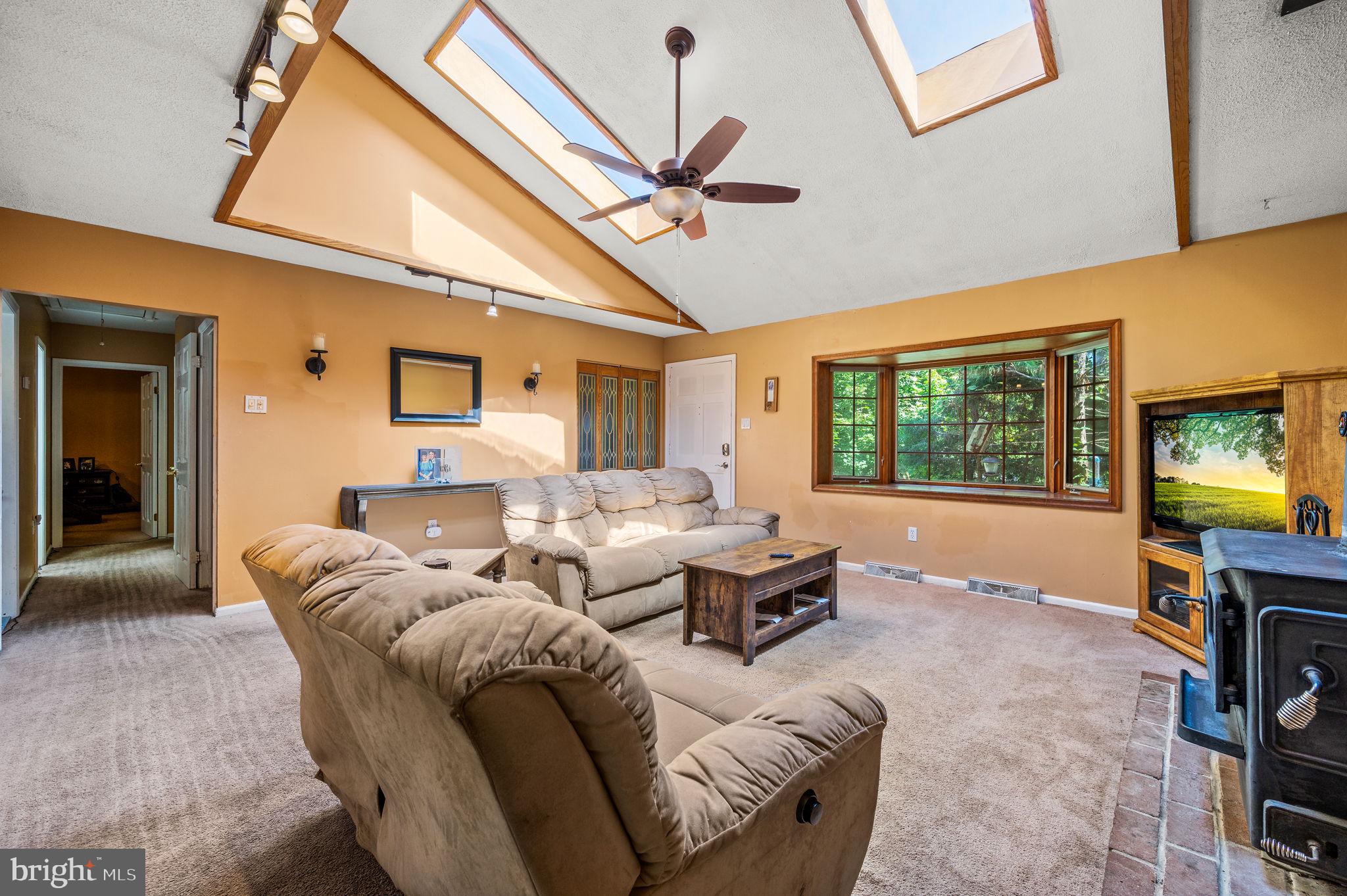 LANDES FARM ESTATE - Residential