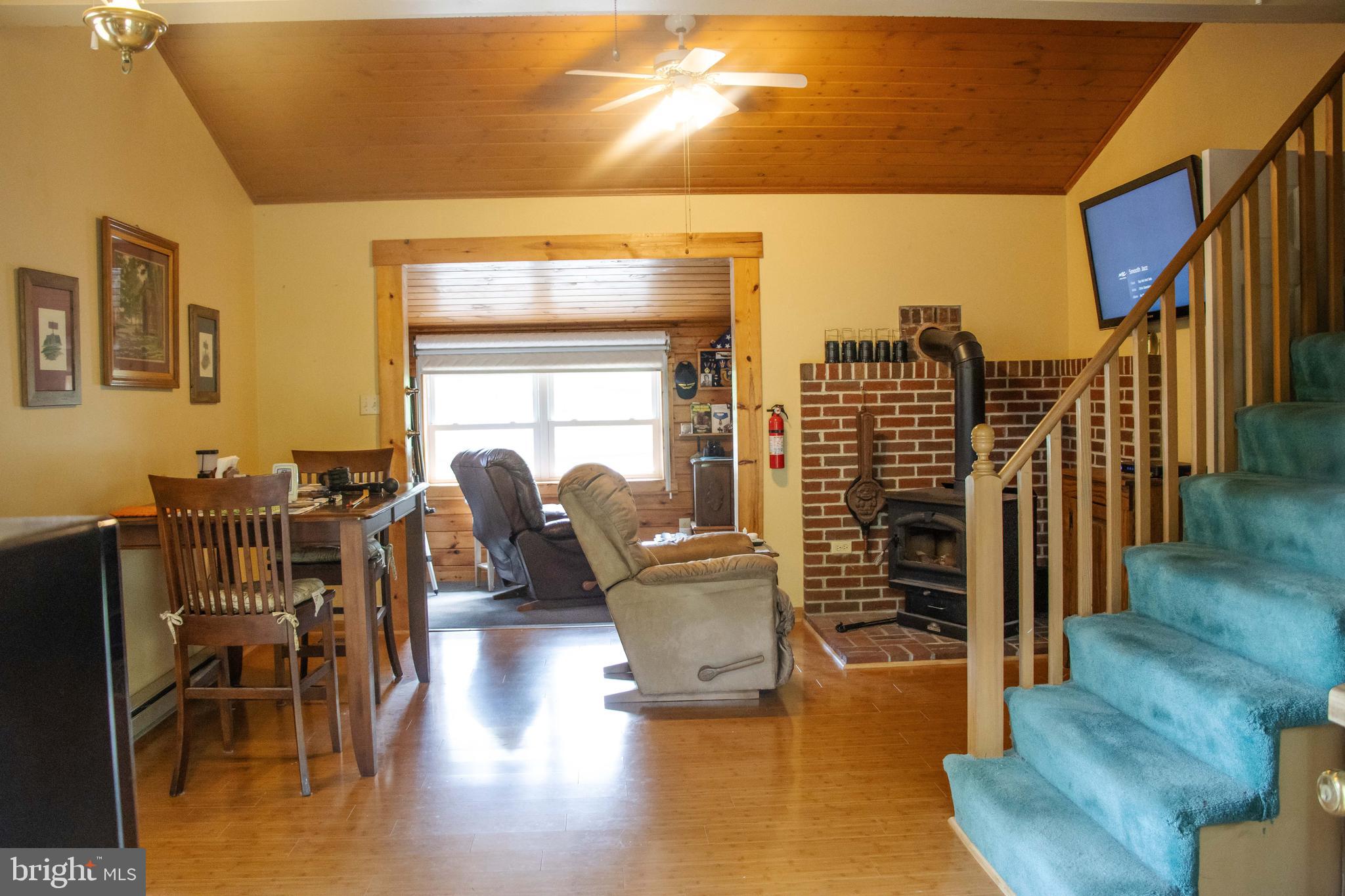 ROMNEY FRUIT RANCHES - Residential