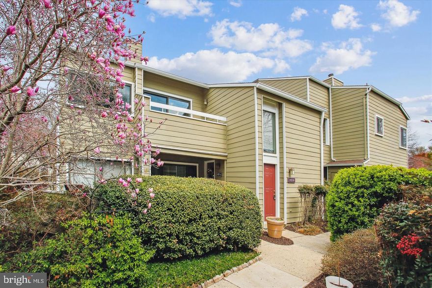 Location, location, location. Be the first person to enjoy and occupy an entirely newly renovated apartment.  This beautiful contemporary apartment in the heart of Reston is available beginning the first week of August. Fully updated (brand new bathrooms, new Kitchen, new flooring, new paint) and has an open floor plan for entertaining. Just minutes from the lake to enjoy your future paddle boarding hobby. Reston is one of the best places in America to live with 5 Lakes, 55 miles of Trails, 15 Swimming Pools, 50 Tennis Courts, 4 Pickleball Courts and more!! Close to the metro rail, Reston Town Center, Google Reston Office, JW Marriott Luxury Properties, Tyson's Corner, and easy commute to Dulles International Airport. Don't miss this opportunity!