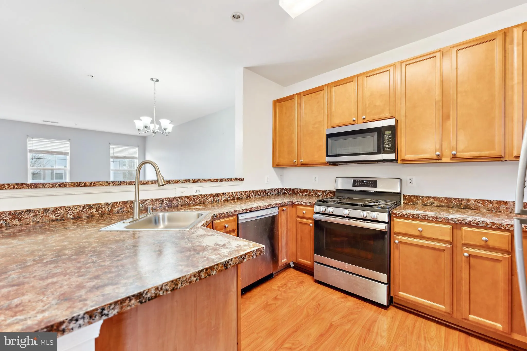 Rockville, Maryland 20850, United States, 3 Bedrooms Bedrooms, ,3 BathroomsBathrooms,Residential,Coming Soon,693