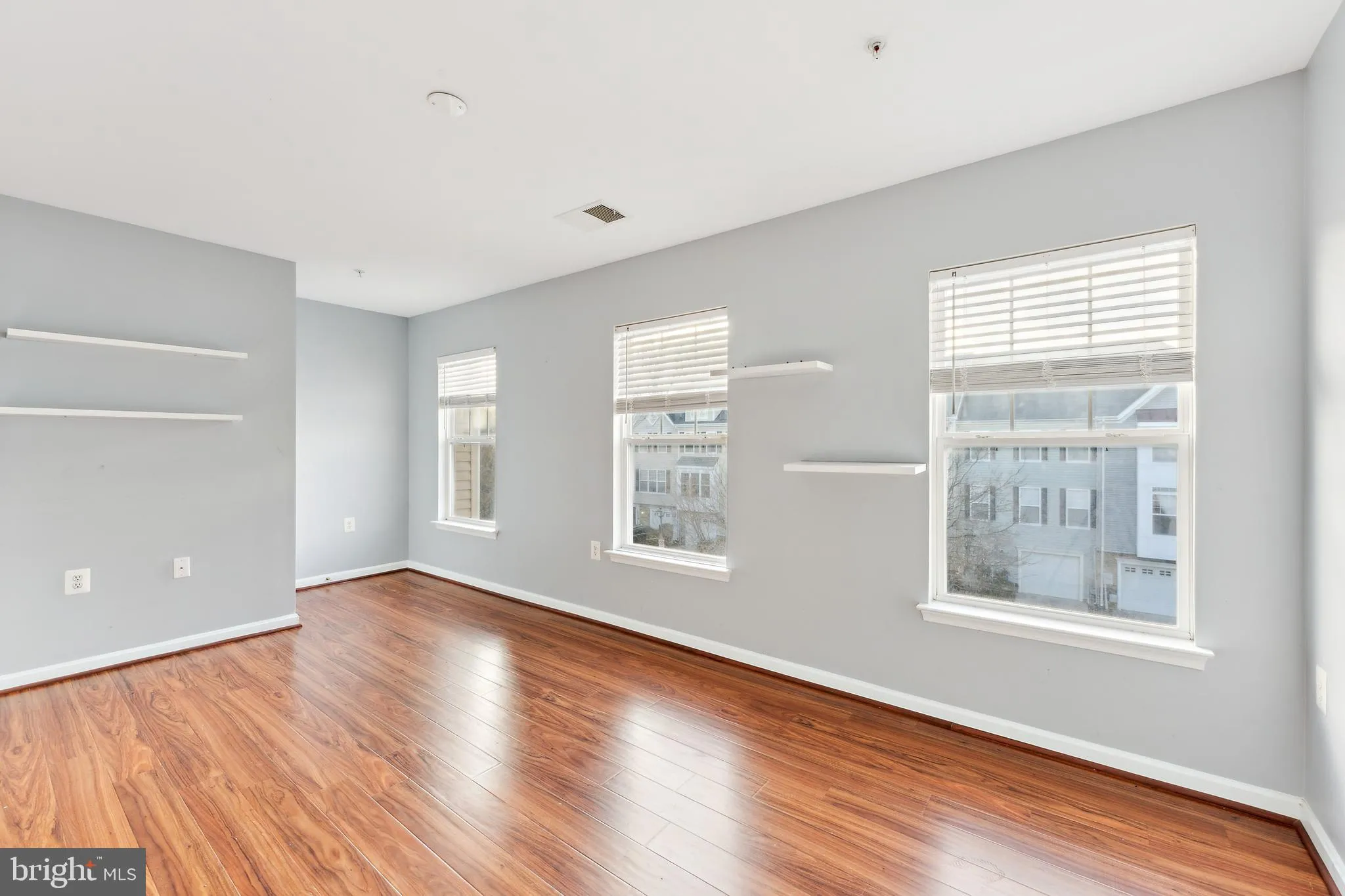 Rockville, Maryland 20850, United States, 3 Bedrooms Bedrooms, ,3 BathroomsBathrooms,Residential,Coming Soon,693