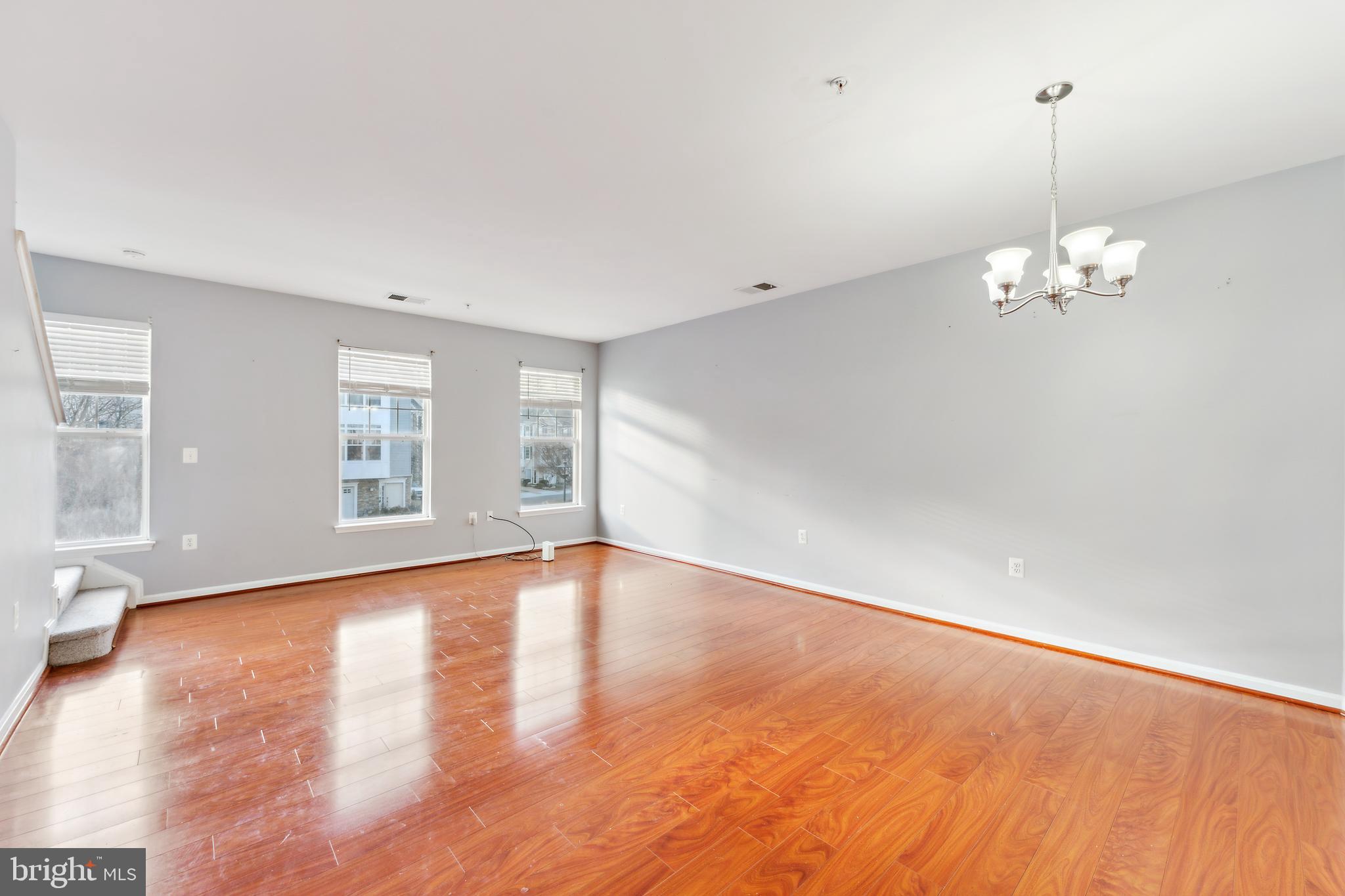 LINCOLN TERRACE - Residential Lease