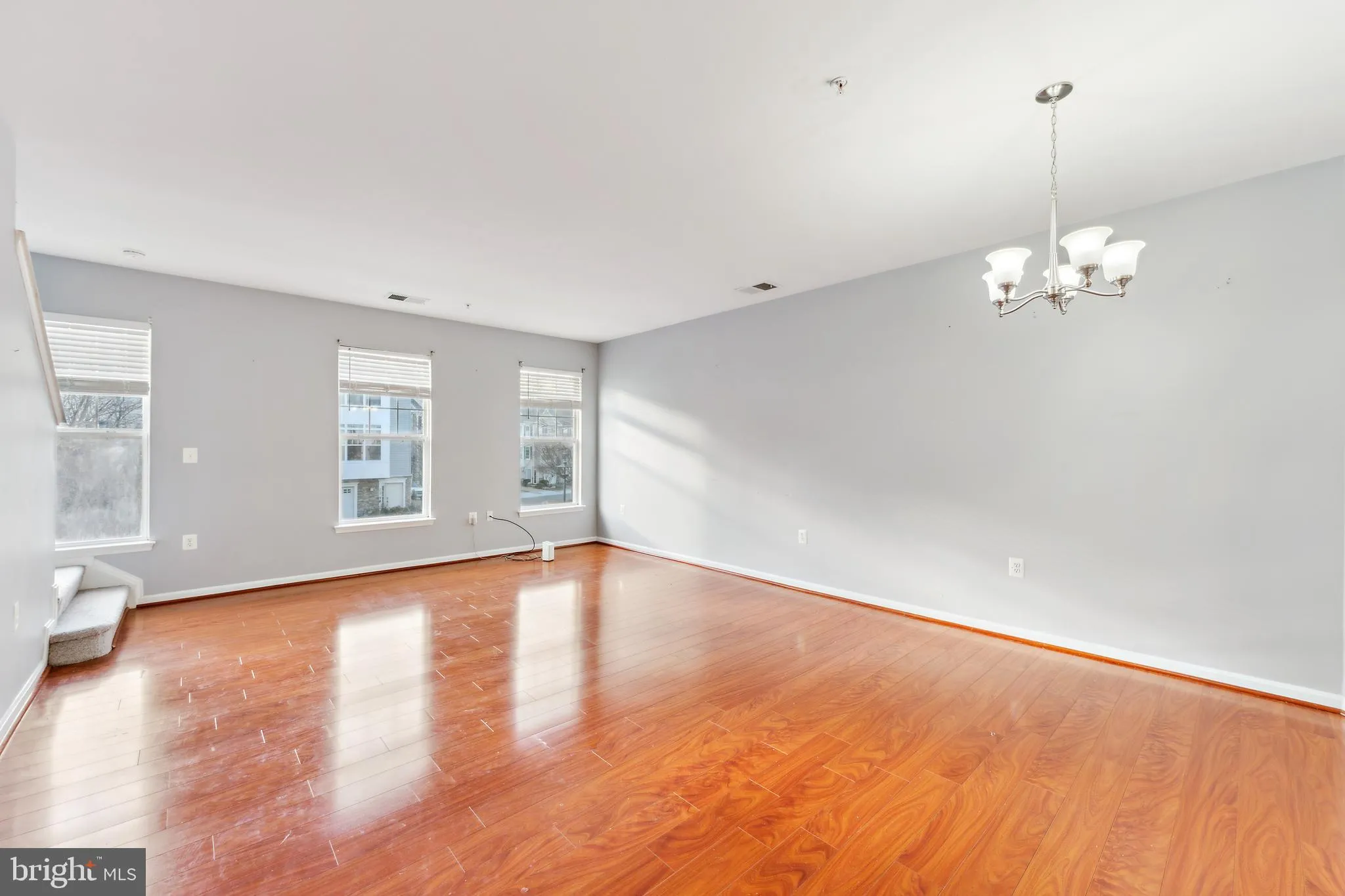 Rockville, Maryland 20850, United States, 3 Bedrooms Bedrooms, ,3 BathroomsBathrooms,Residential,Coming Soon,693