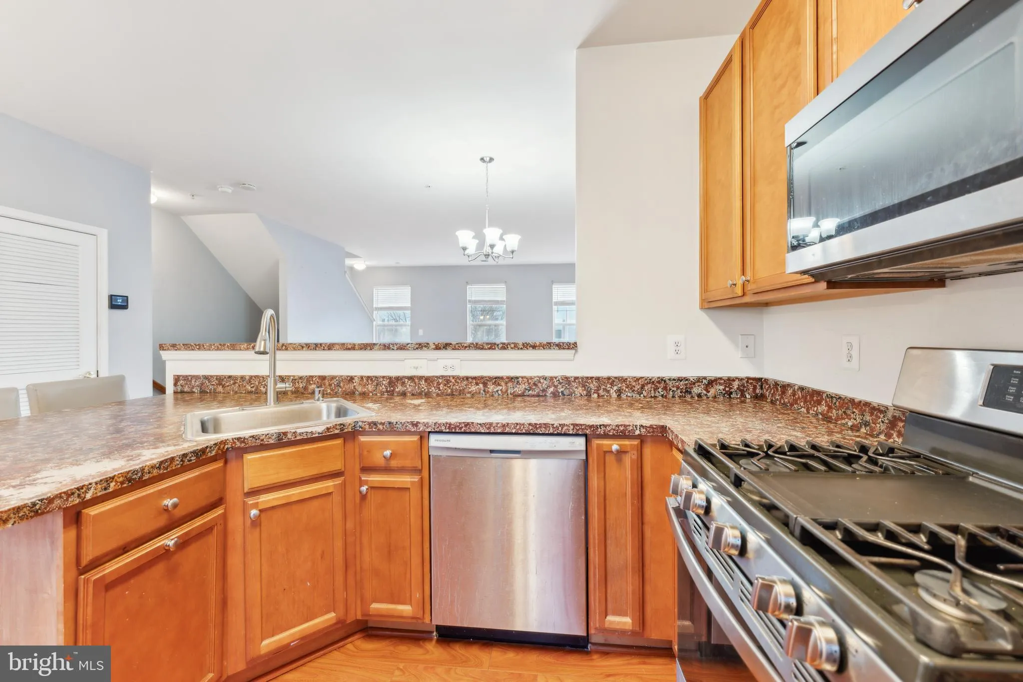 Rockville, Maryland 20850, United States, 3 Bedrooms Bedrooms, ,3 BathroomsBathrooms,Residential,Coming Soon,693