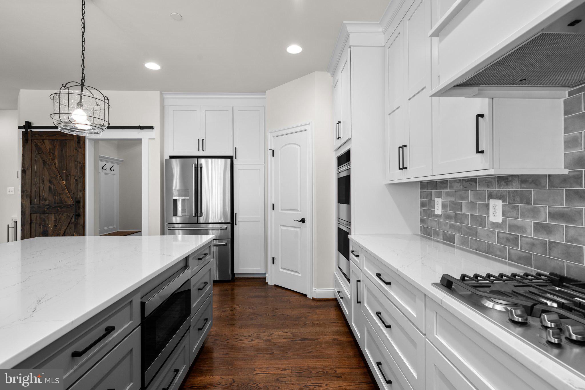 NOB HILL - Residential
