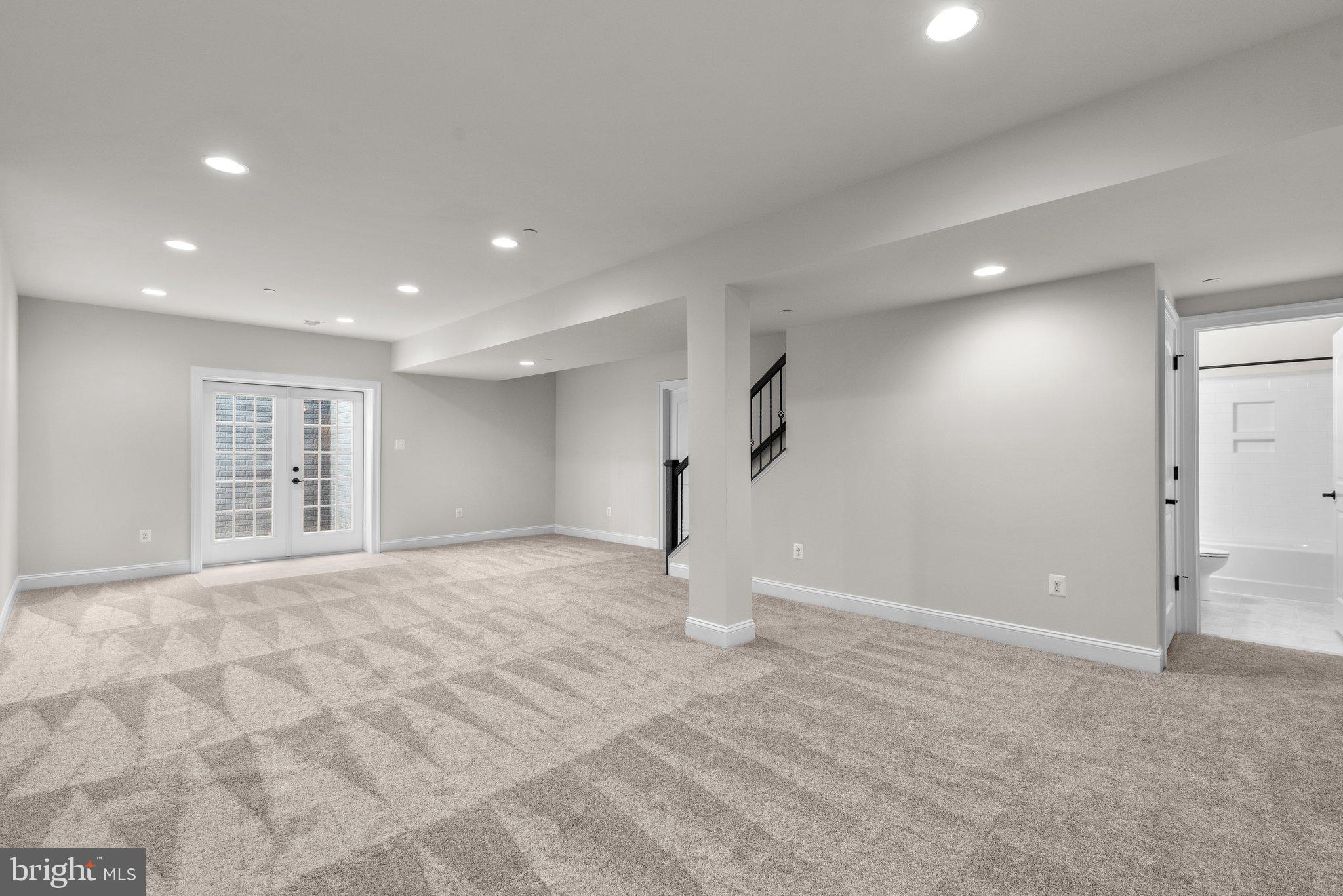 NOB HILL - Residential