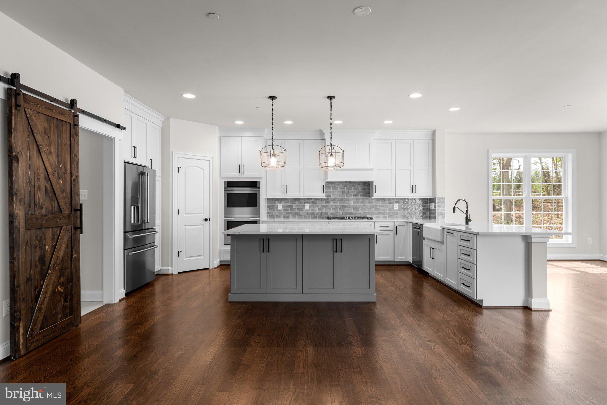 NOB HILL - Residential