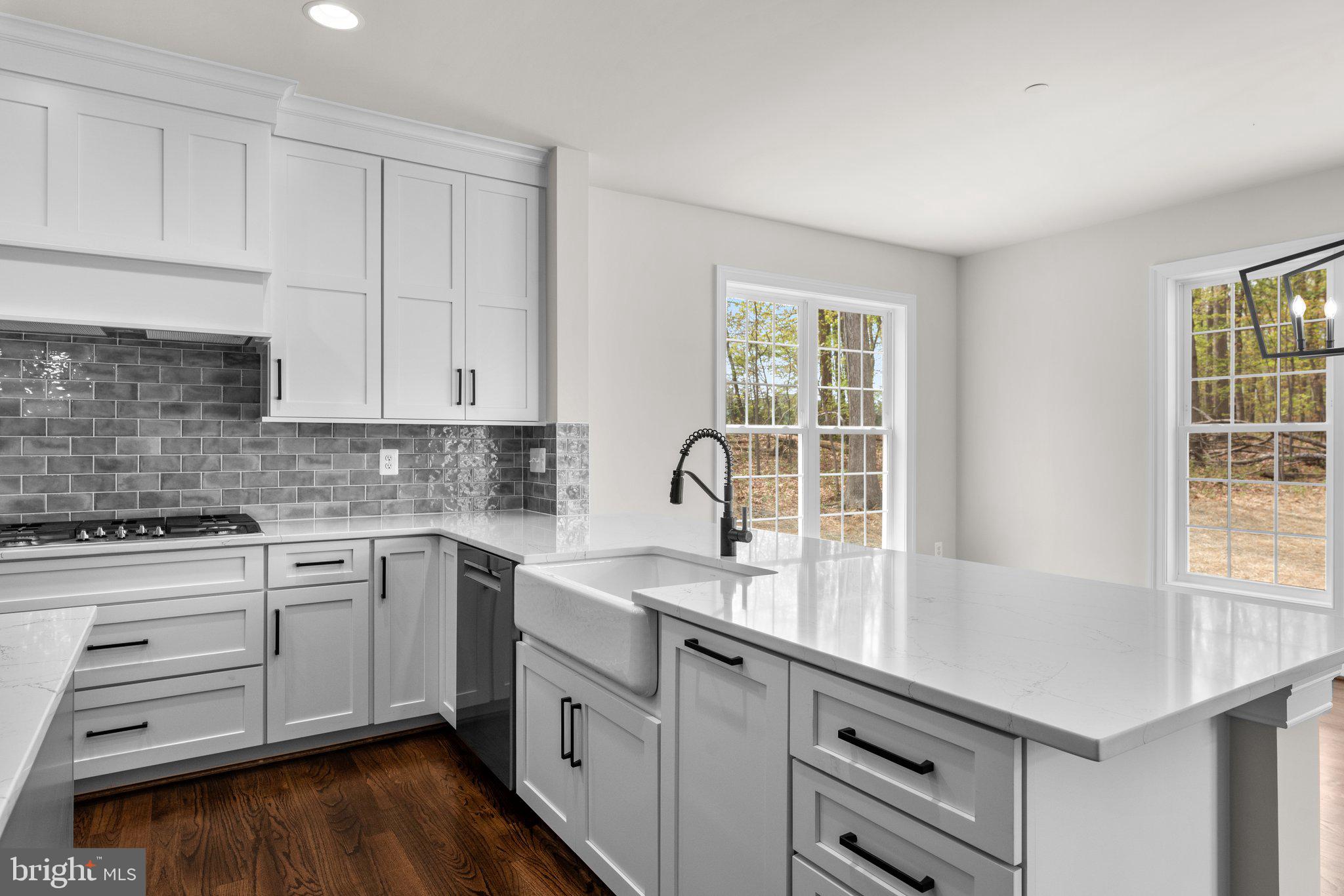 NOB HILL - Residential