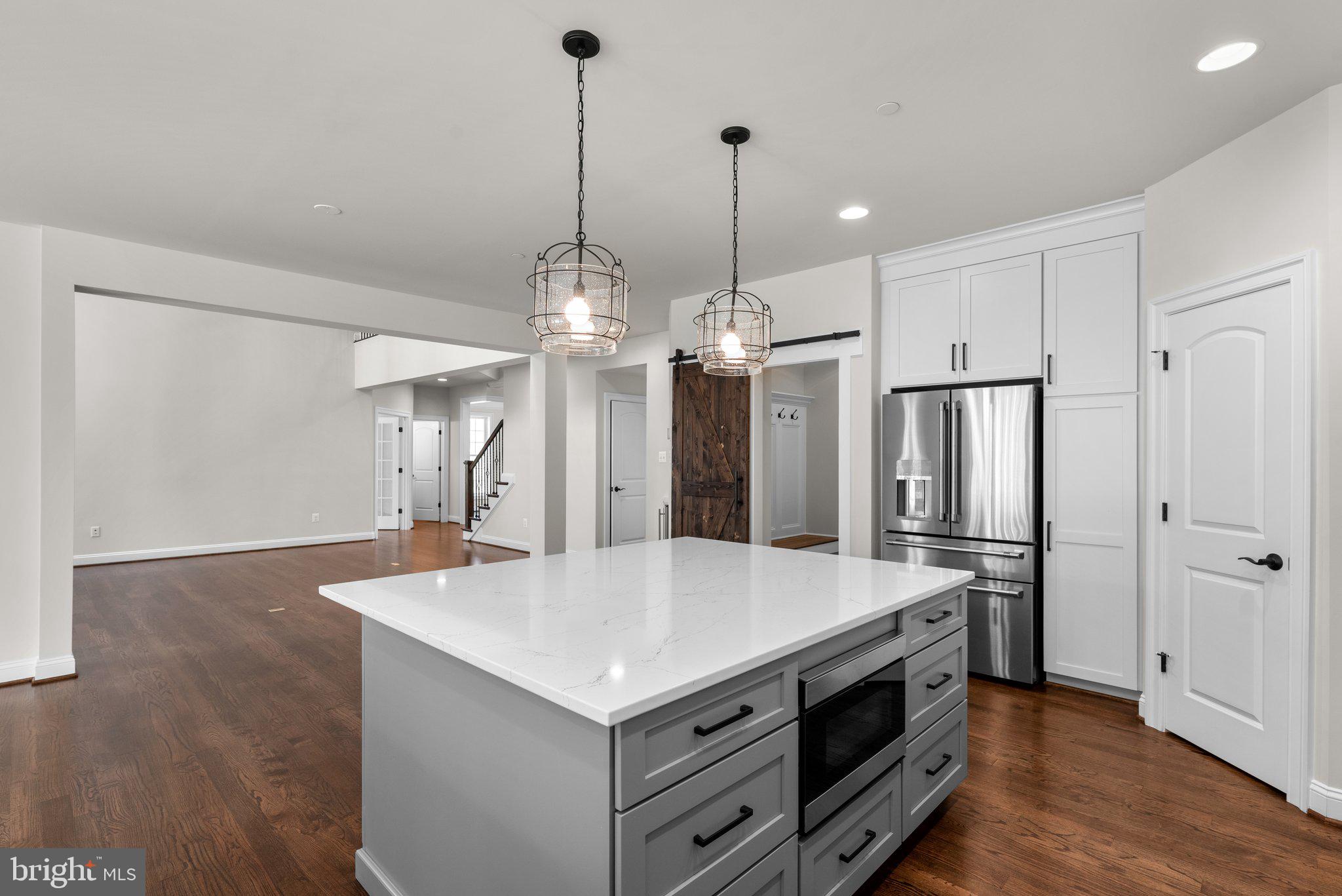 NOB HILL - Residential